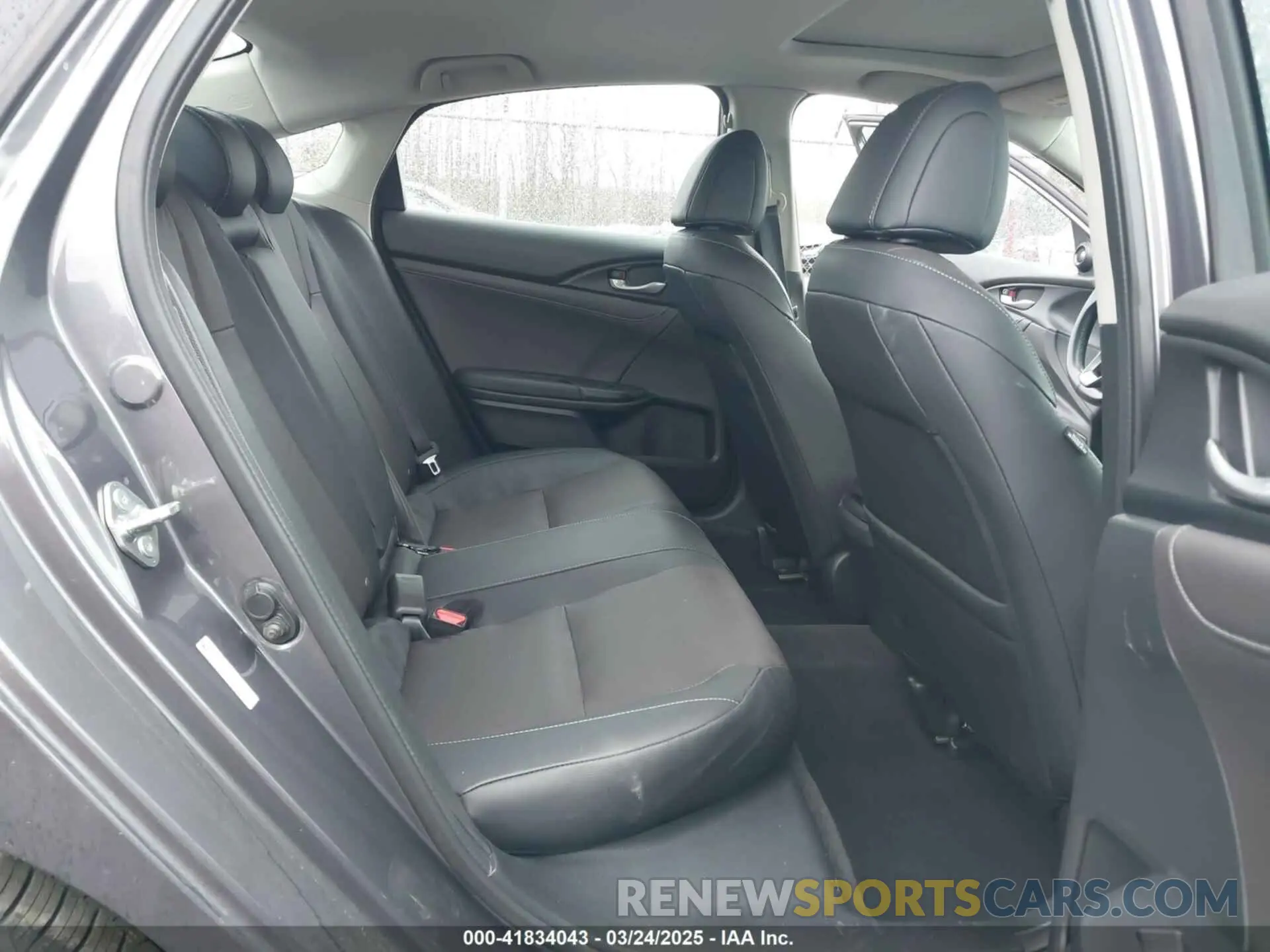 8 Фотография поврежденного автомобиля 19XZE4F98LE011149 HONDA INSIGHT 2020