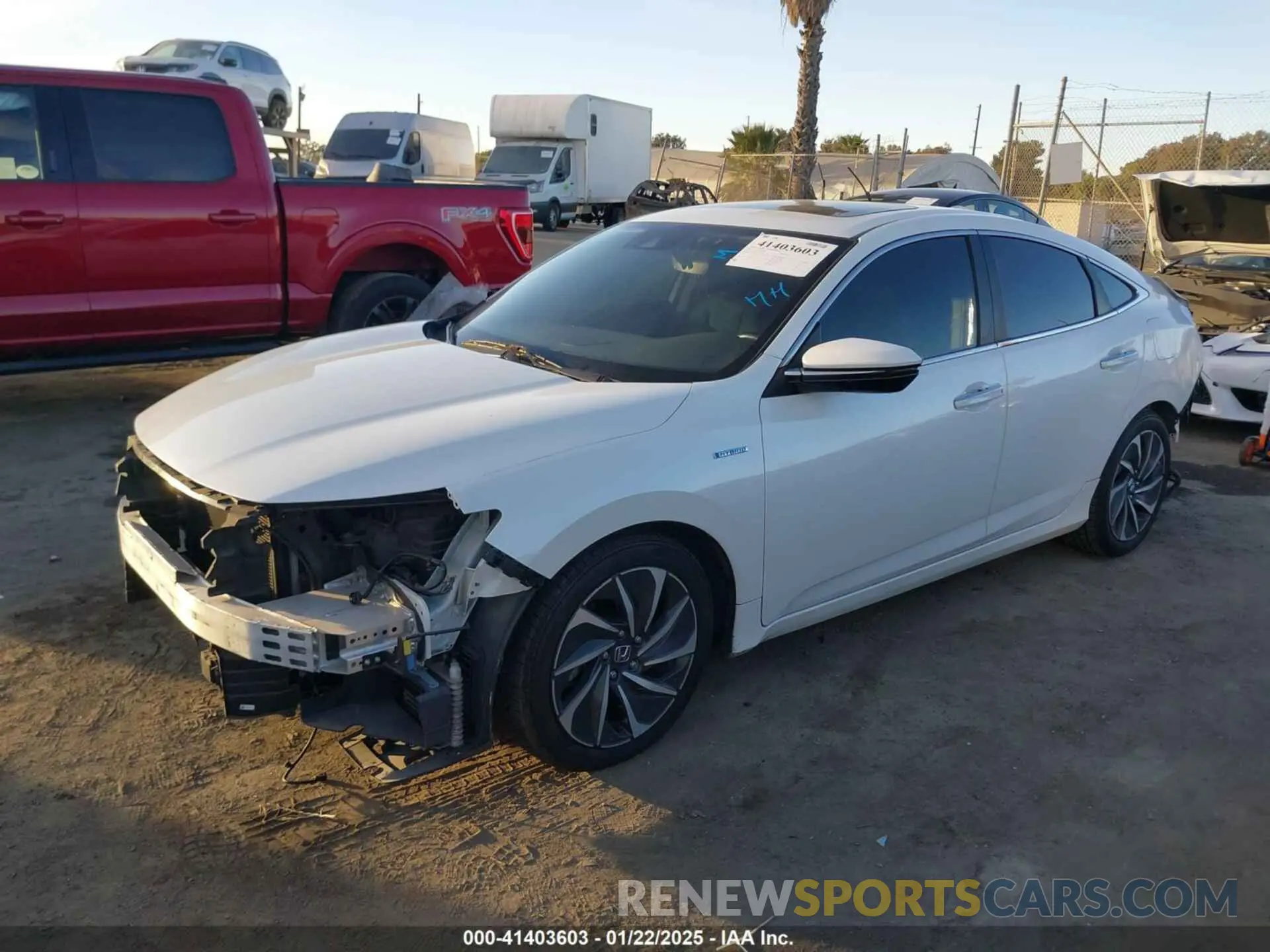 2 Фотография поврежденного автомобиля 19XZE4F9XLE009323 HONDA INSIGHT 2020