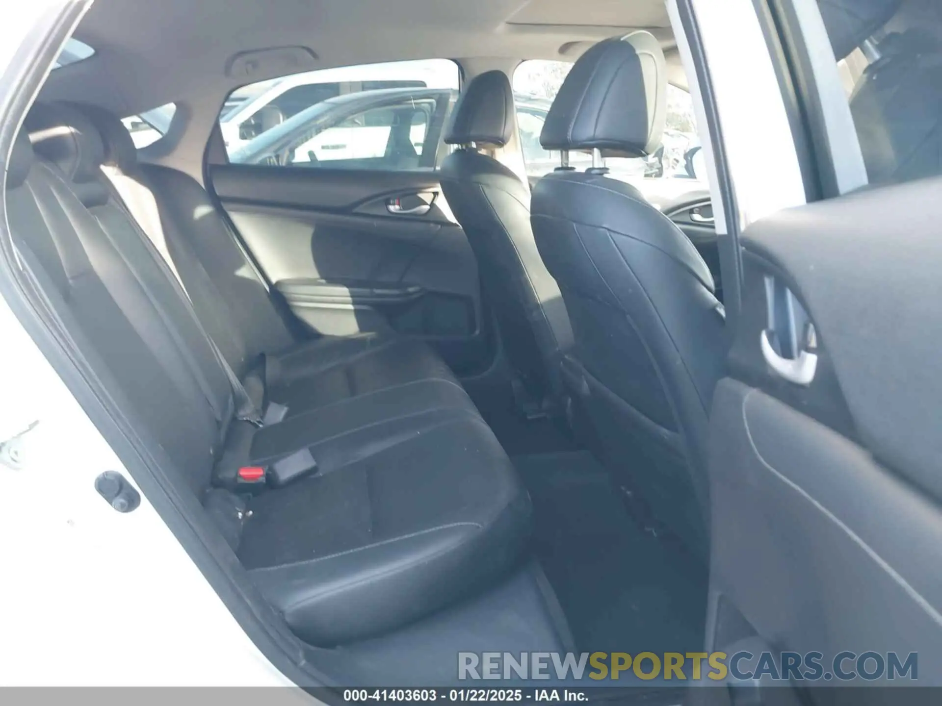 8 Фотография поврежденного автомобиля 19XZE4F9XLE009323 HONDA INSIGHT 2020