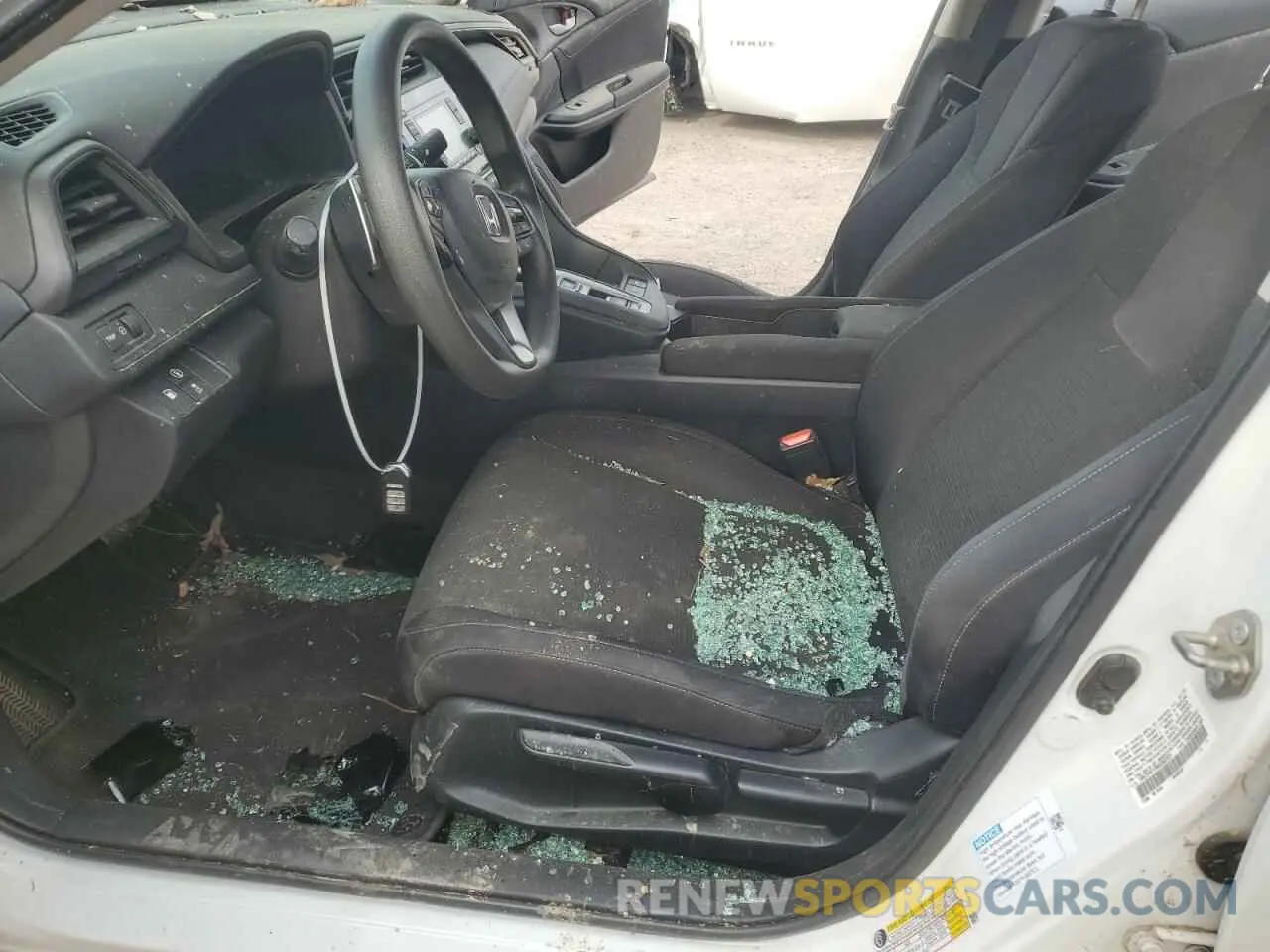 8 Photograph of a damaged car 19XZE4F12ME002331 HONDA INSIGHT 2021