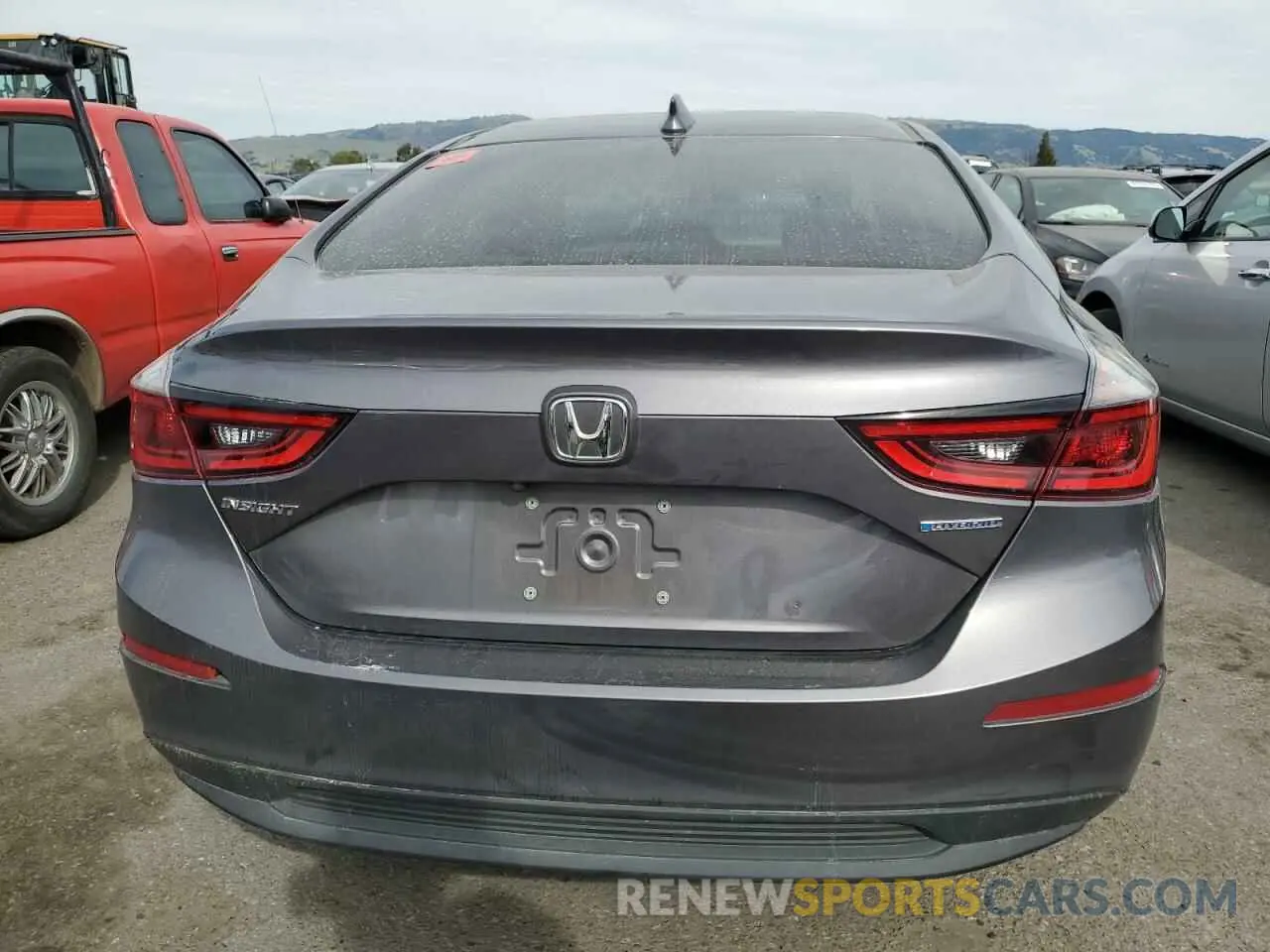 6 Photograph of a damaged car 19XZE4F50ME000452 HONDA INSIGHT 2021