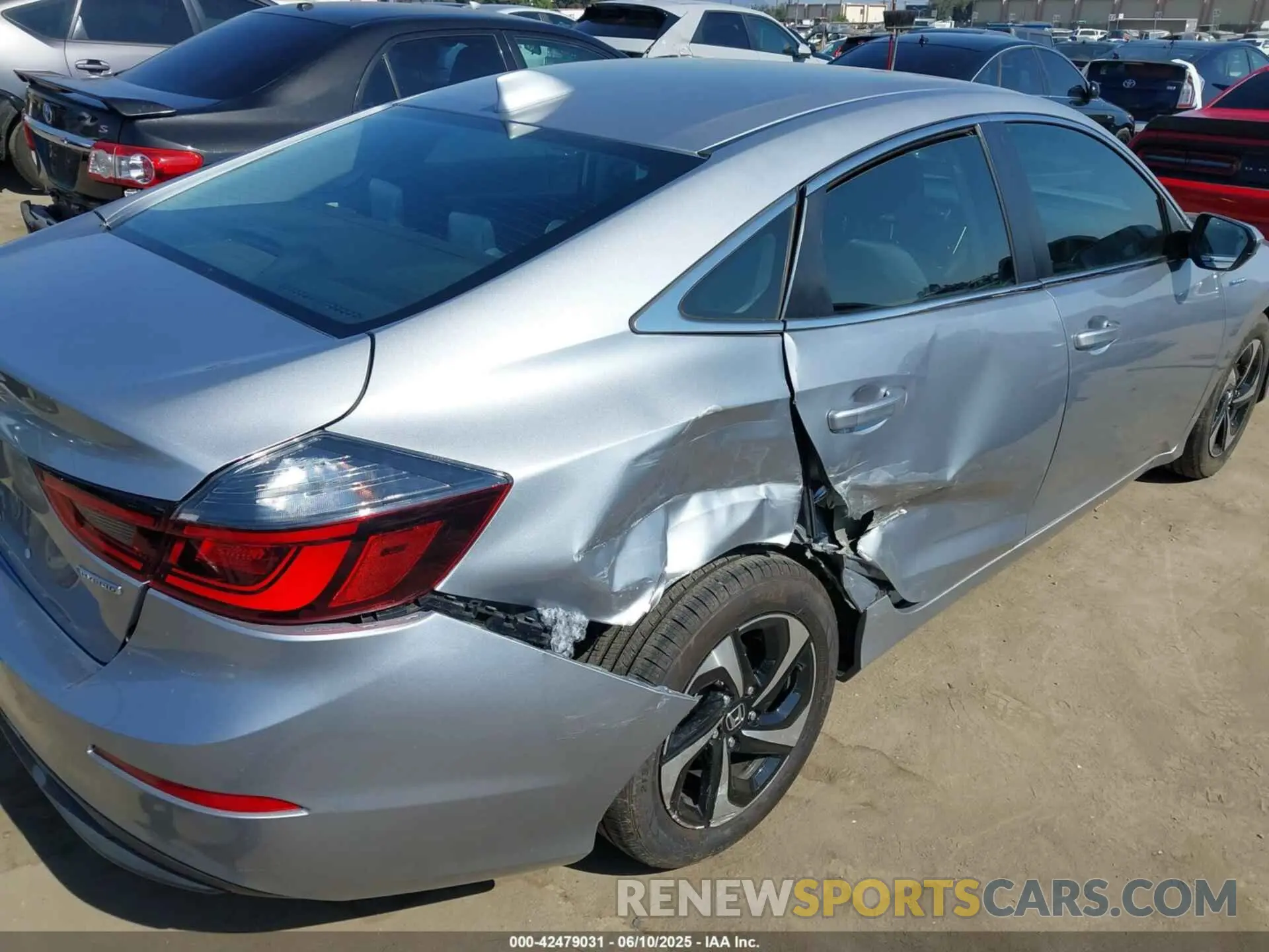 6 Photograph of a damaged car 19XZE4F50ME001374 HONDA INSIGHT 2021