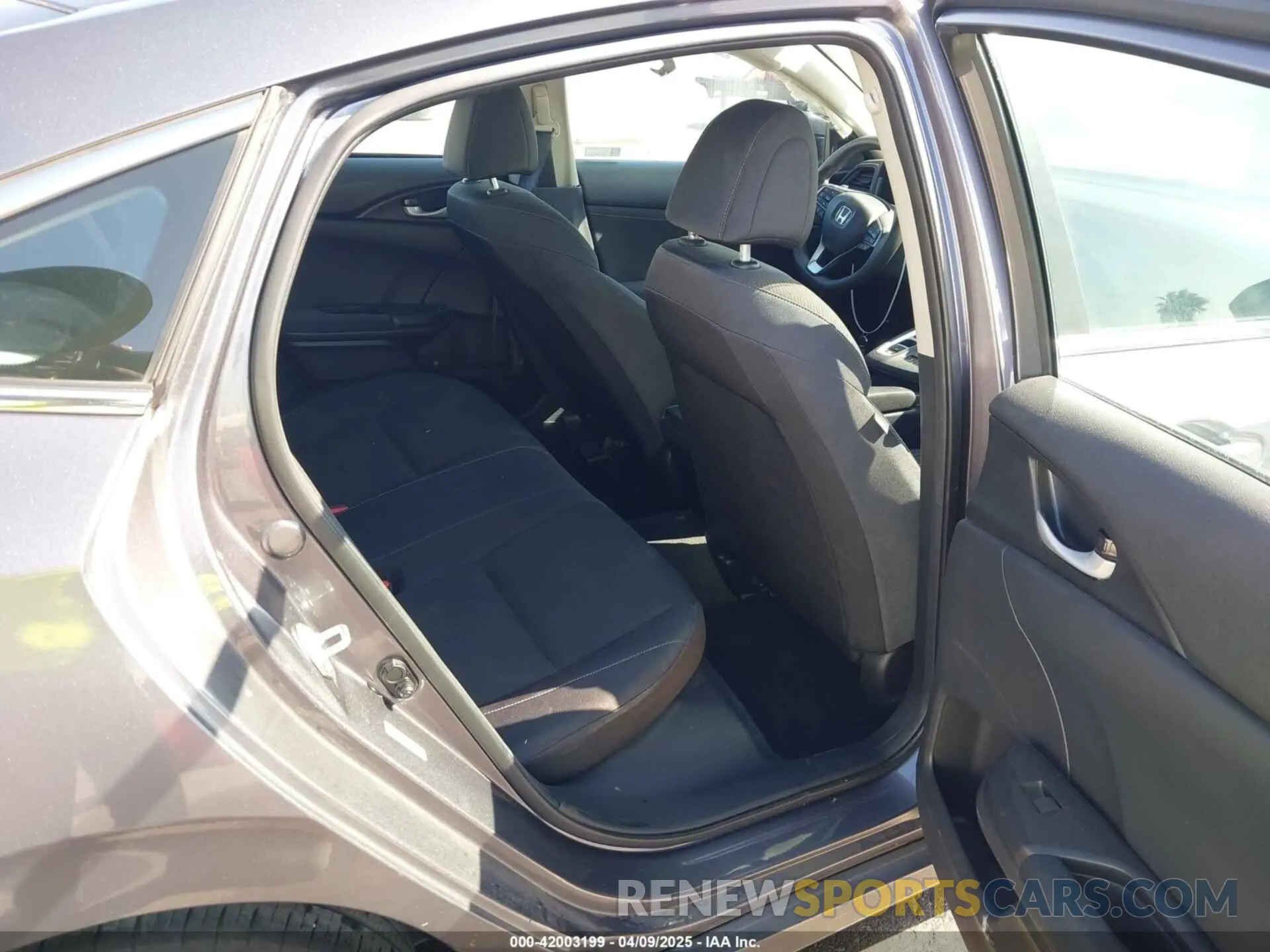8 Фотография поврежденного автомобиля 19XZE4F50ME011659 HONDA INSIGHT 2021
