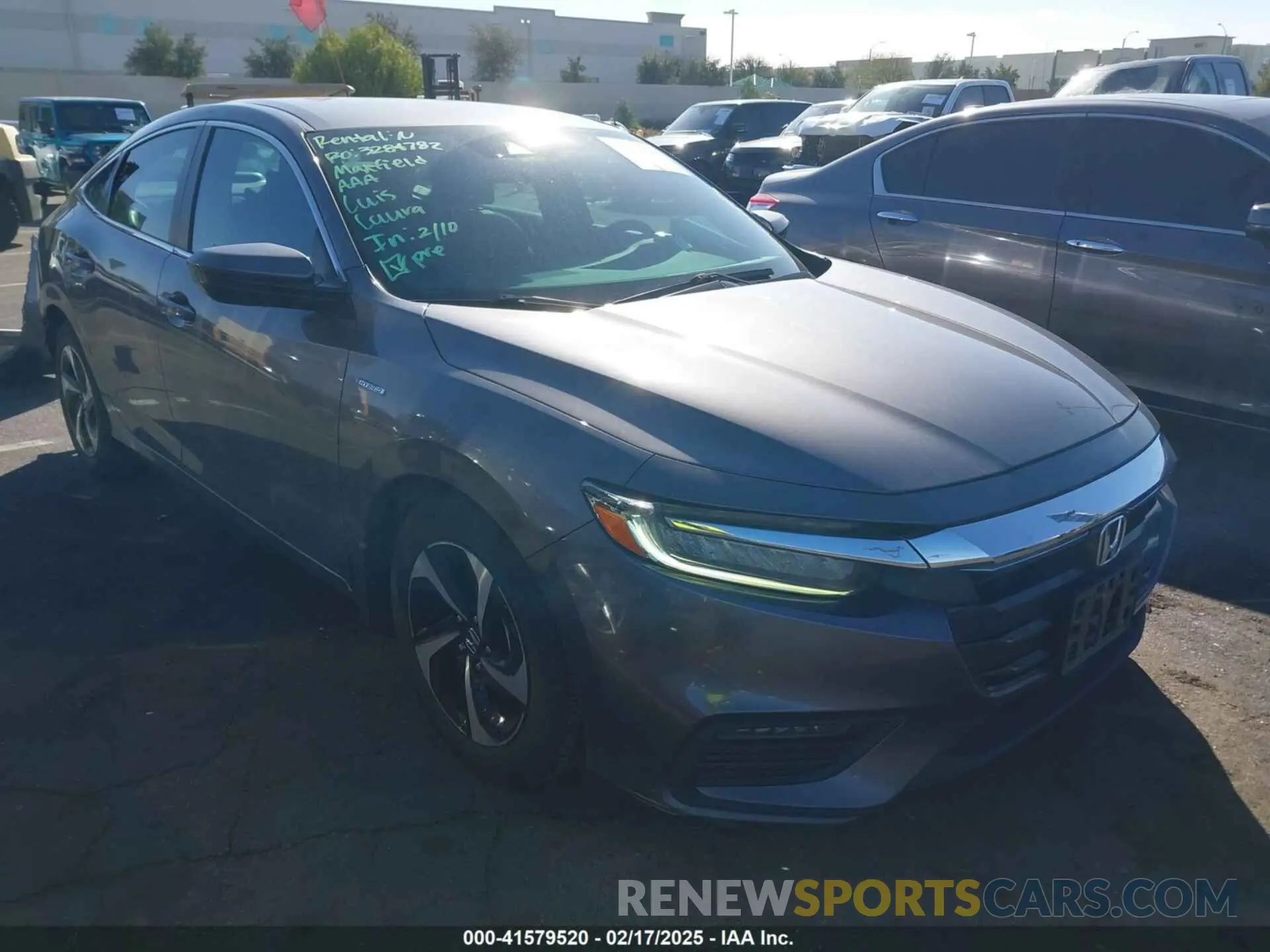 1 Photograph of a damaged car 19XZE4F51ME006728 HONDA INSIGHT 2021