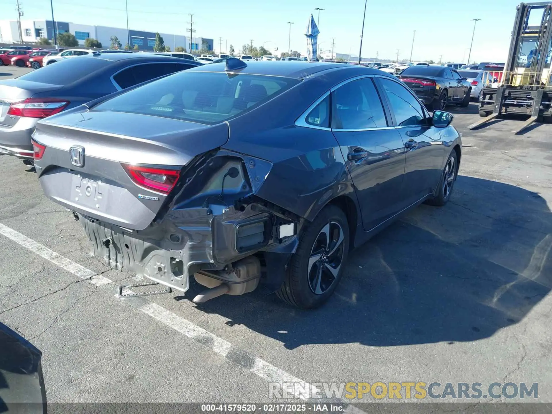 4 Photograph of a damaged car 19XZE4F51ME006728 HONDA INSIGHT 2021