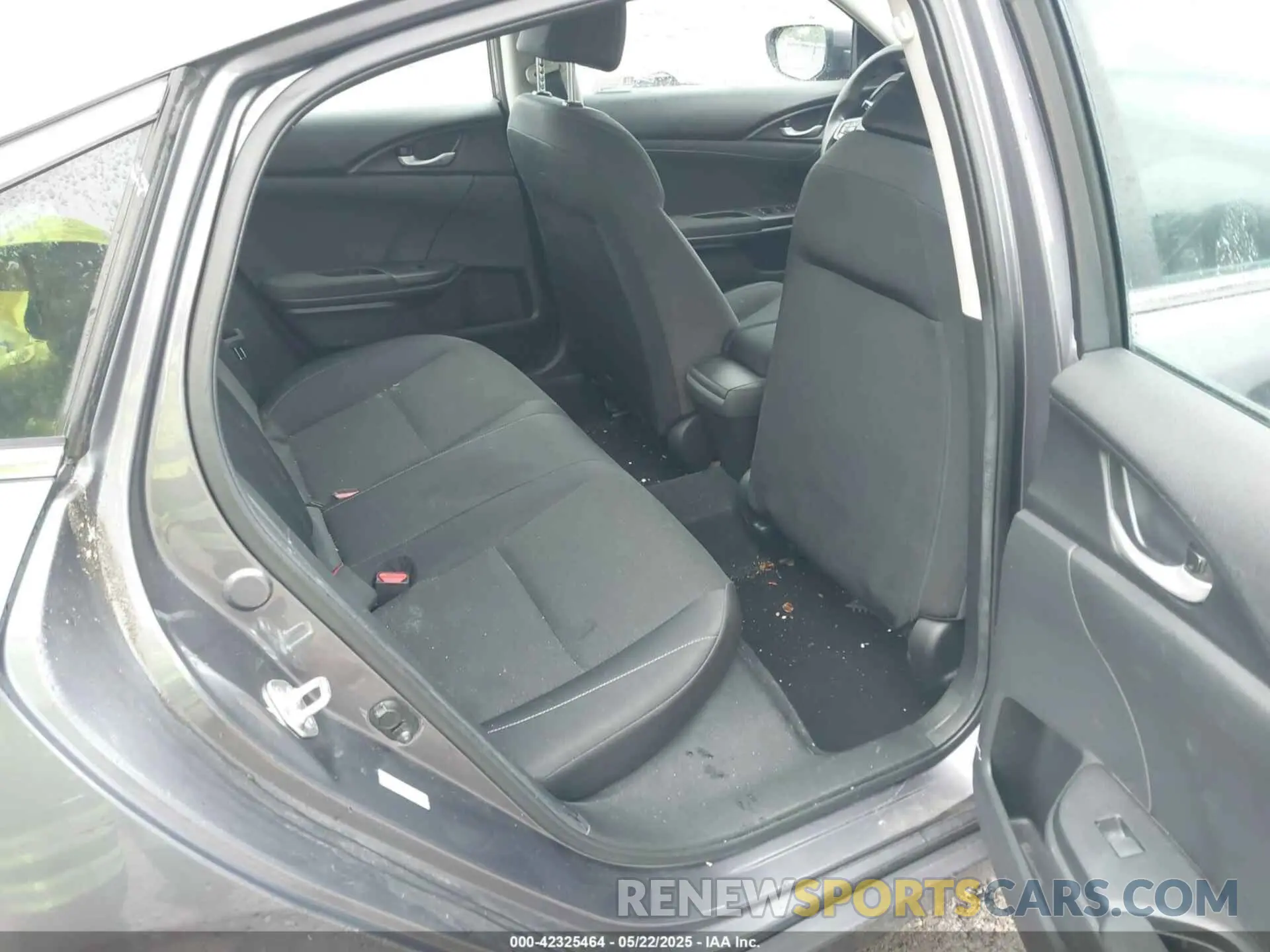 8 Photograph of a damaged car 19XZE4F52ME009864 HONDA INSIGHT 2021