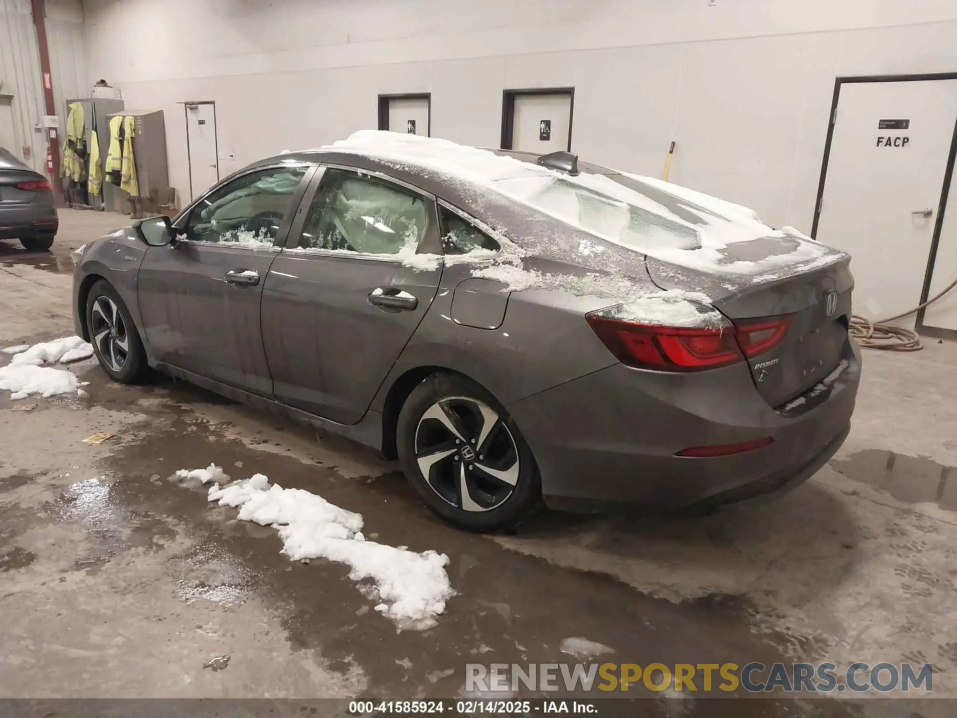 3 Фотография поврежденного автомобиля 19XZE4F53ME007878 HONDA INSIGHT 2021