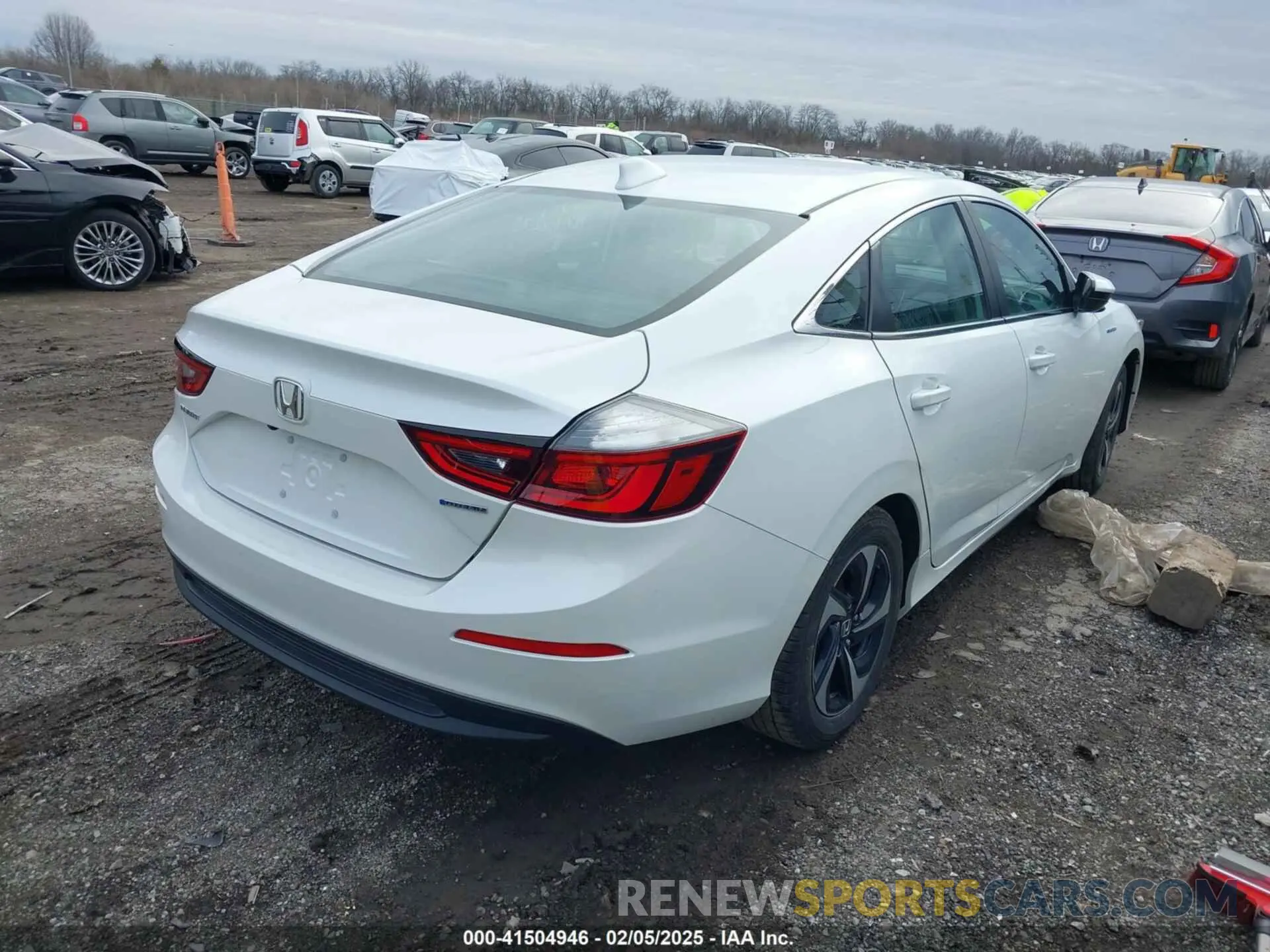 4 Photograph of a damaged car 19XZE4F55ME007106 HONDA INSIGHT 2021
