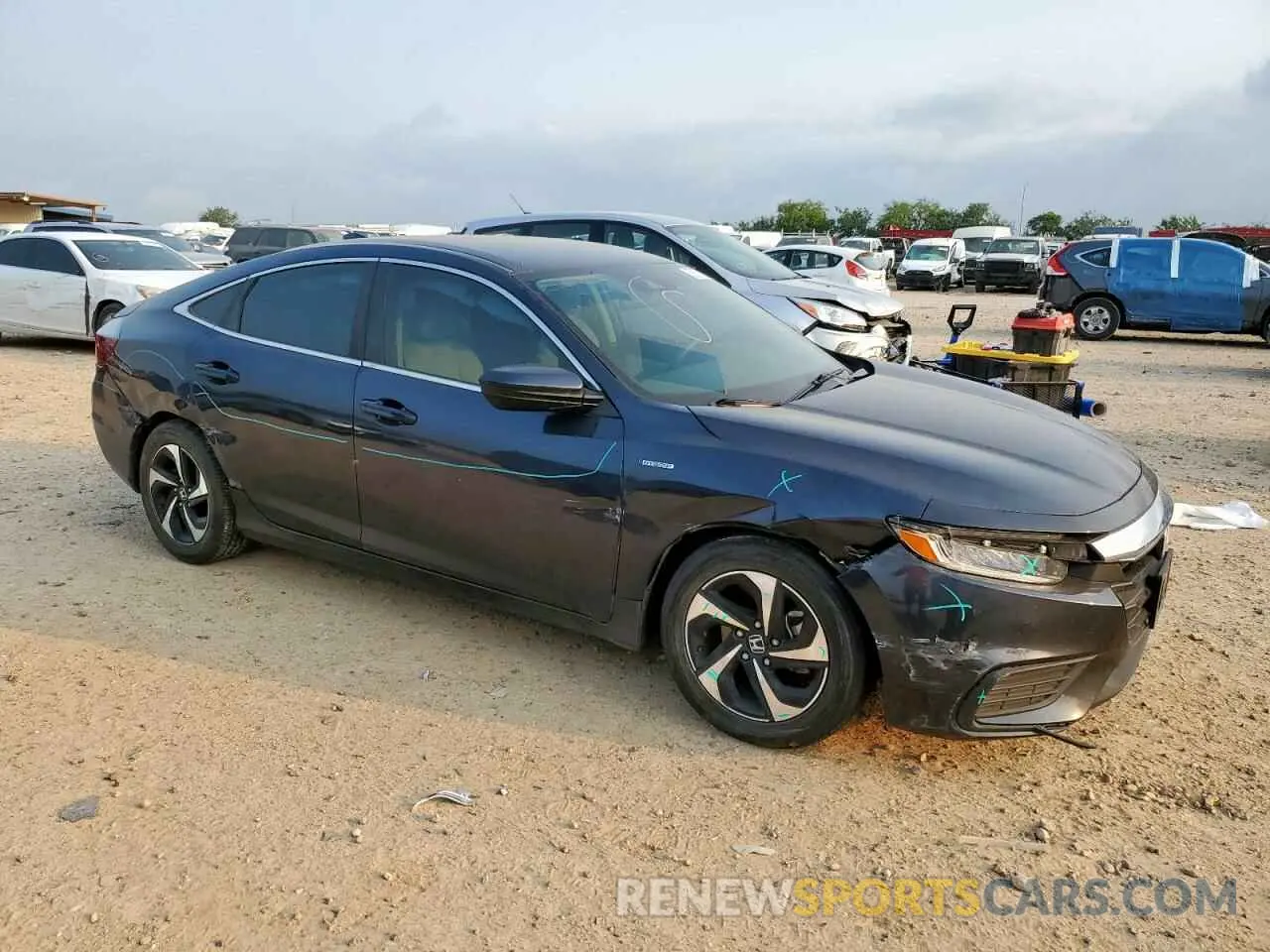 4 Фотография поврежденного автомобиля 19XZE4F58ME003664 HONDA INSIGHT 2021