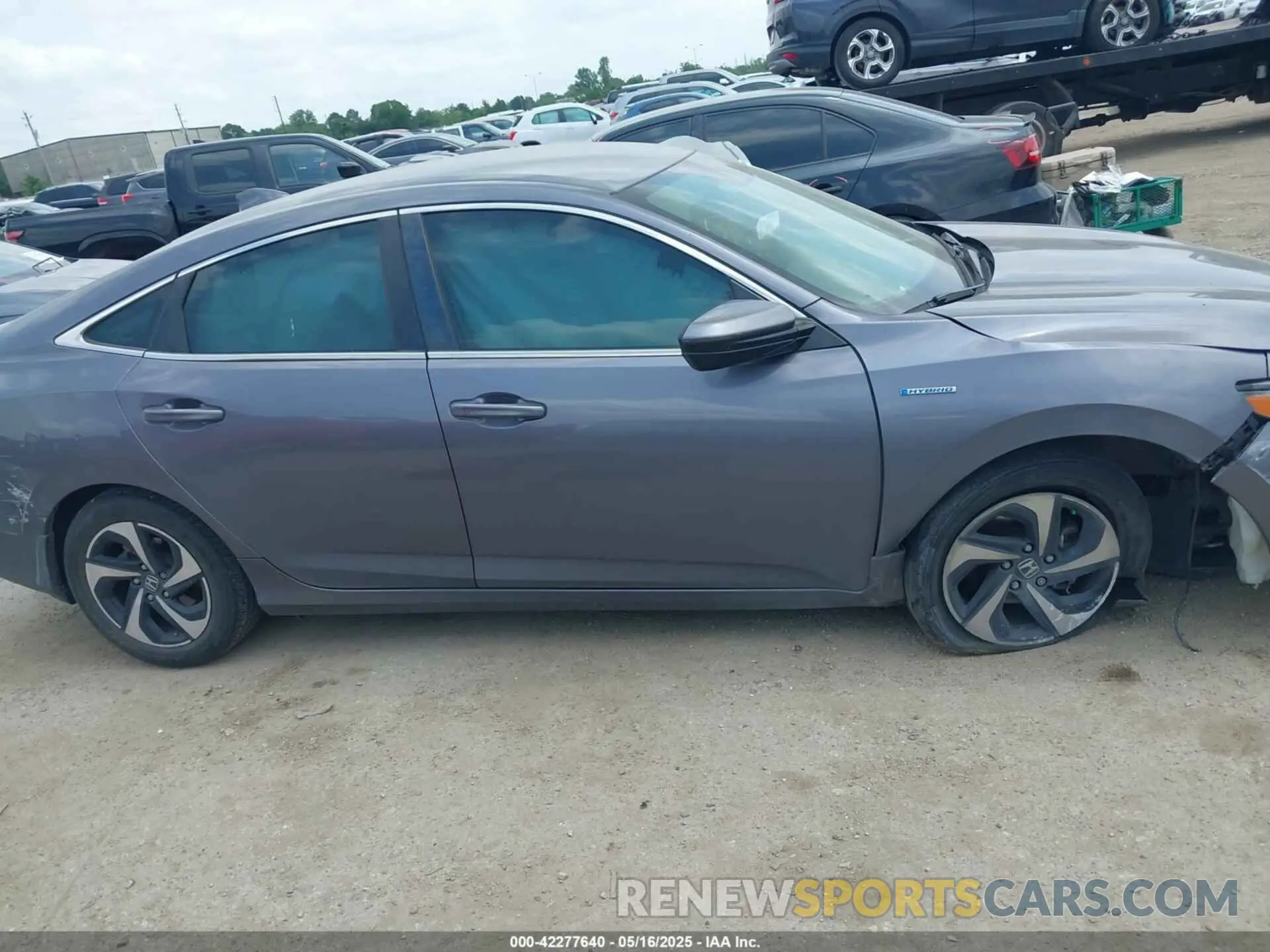 13 Фотография поврежденного автомобиля 19XZE4F59ME002359 HONDA INSIGHT 2021