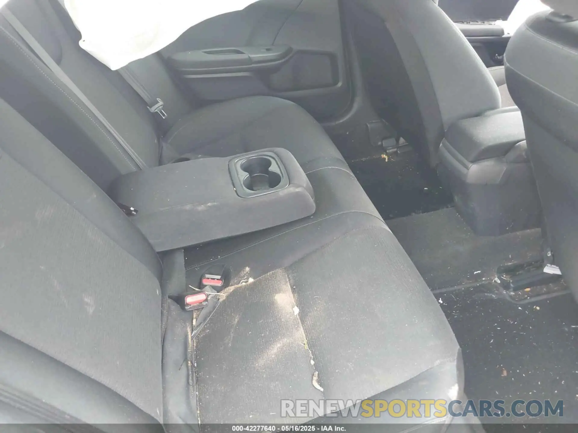8 Фотография поврежденного автомобиля 19XZE4F59ME002359 HONDA INSIGHT 2021