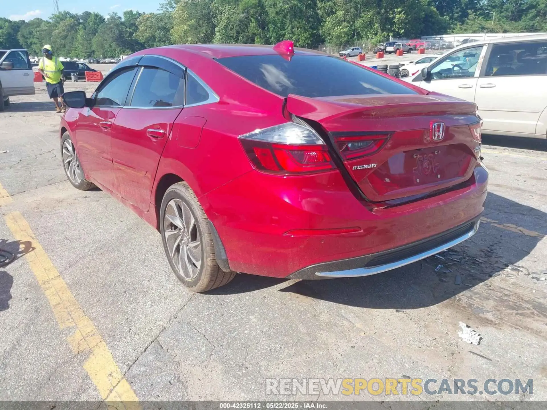 3 Photograph of a damaged car 19XZE4F95ME009585 HONDA INSIGHT 2021