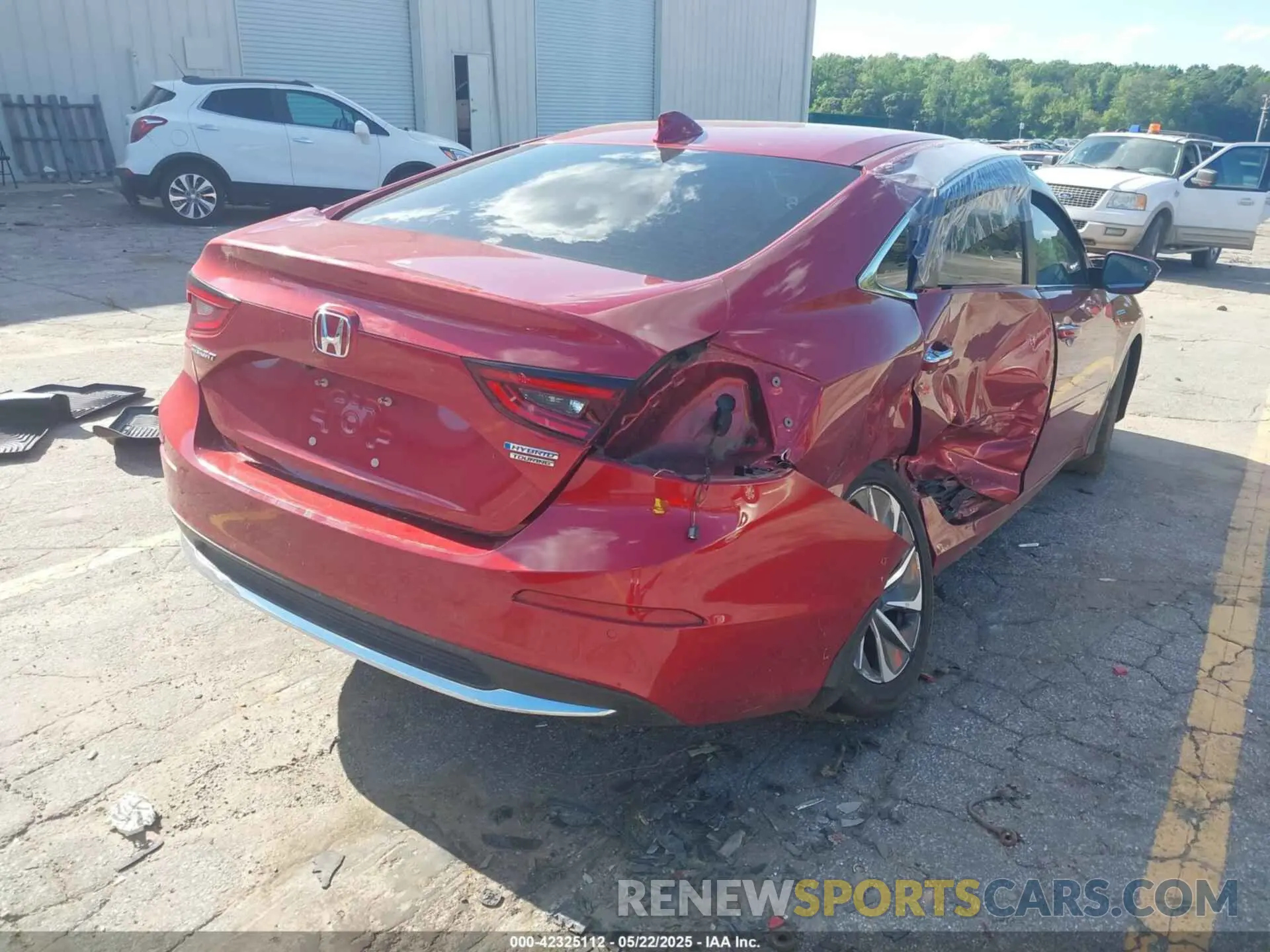4 Photograph of a damaged car 19XZE4F95ME009585 HONDA INSIGHT 2021