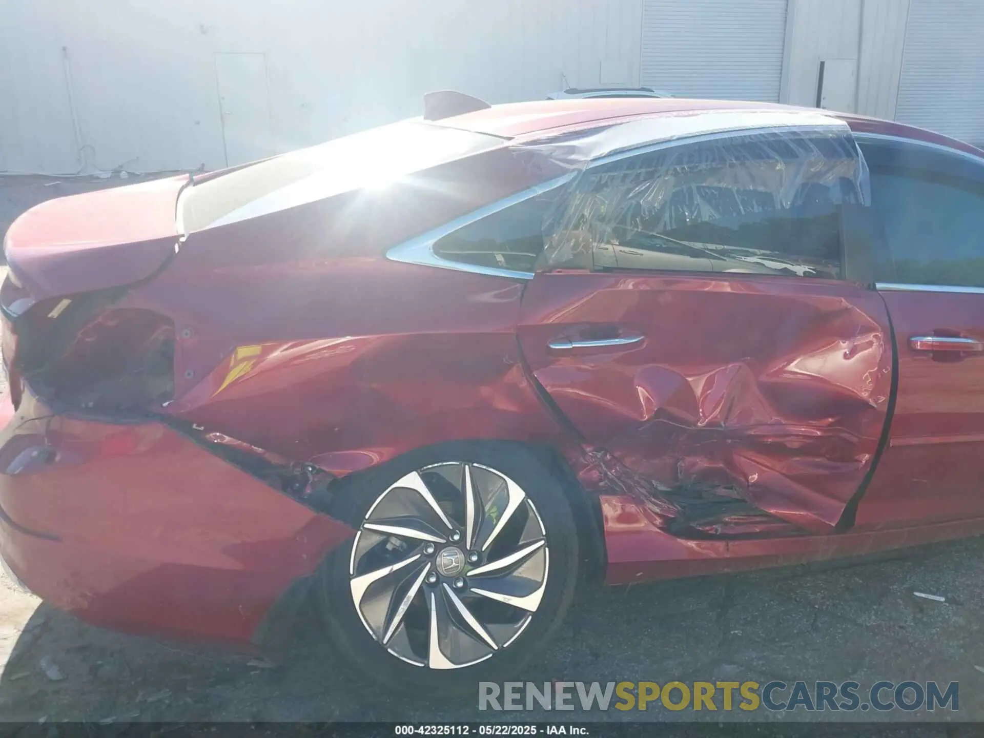6 Photograph of a damaged car 19XZE4F95ME009585 HONDA INSIGHT 2021