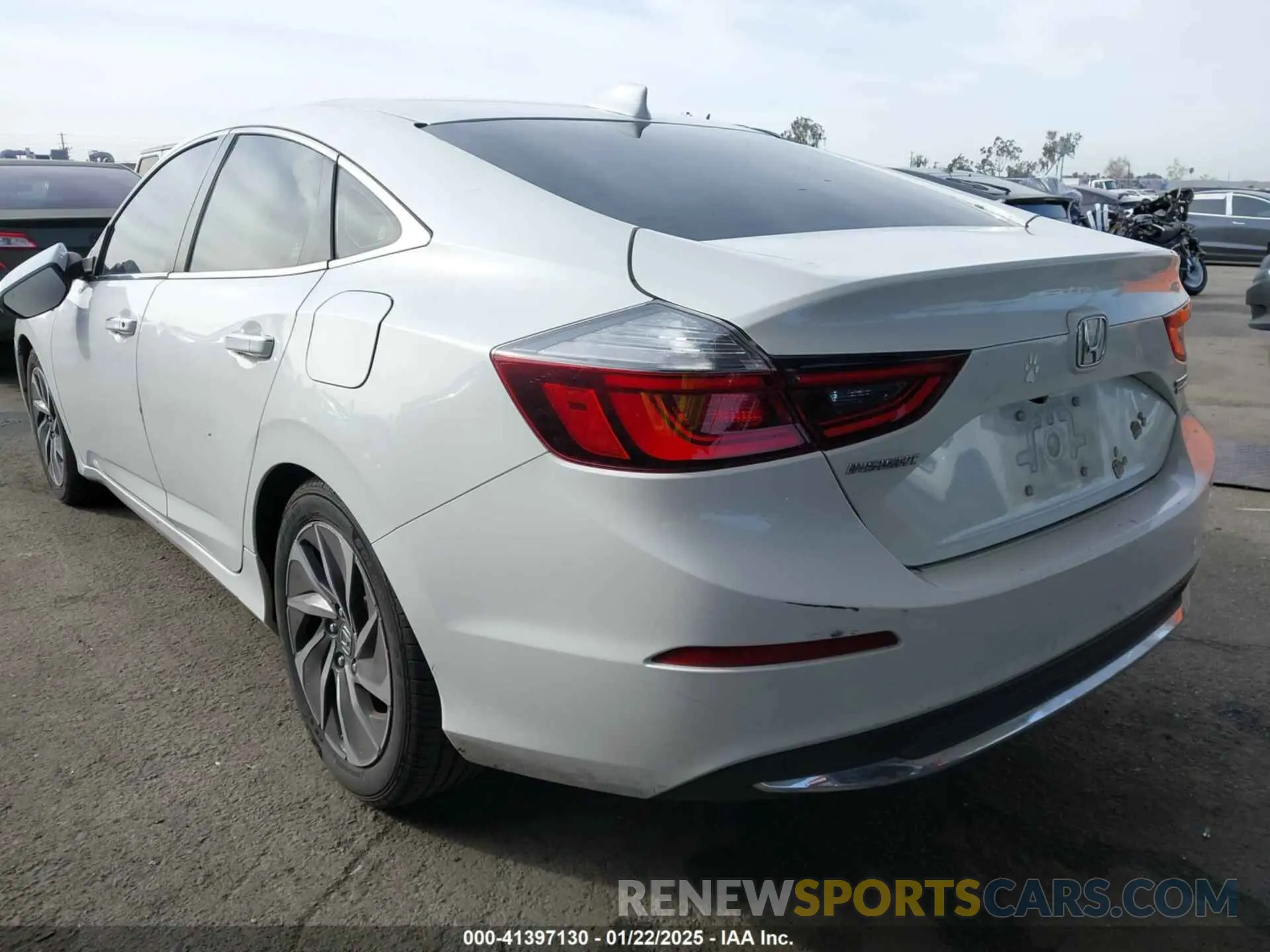 3 Фотография поврежденного автомобиля 19XZE4F97ME002699 HONDA INSIGHT 2021