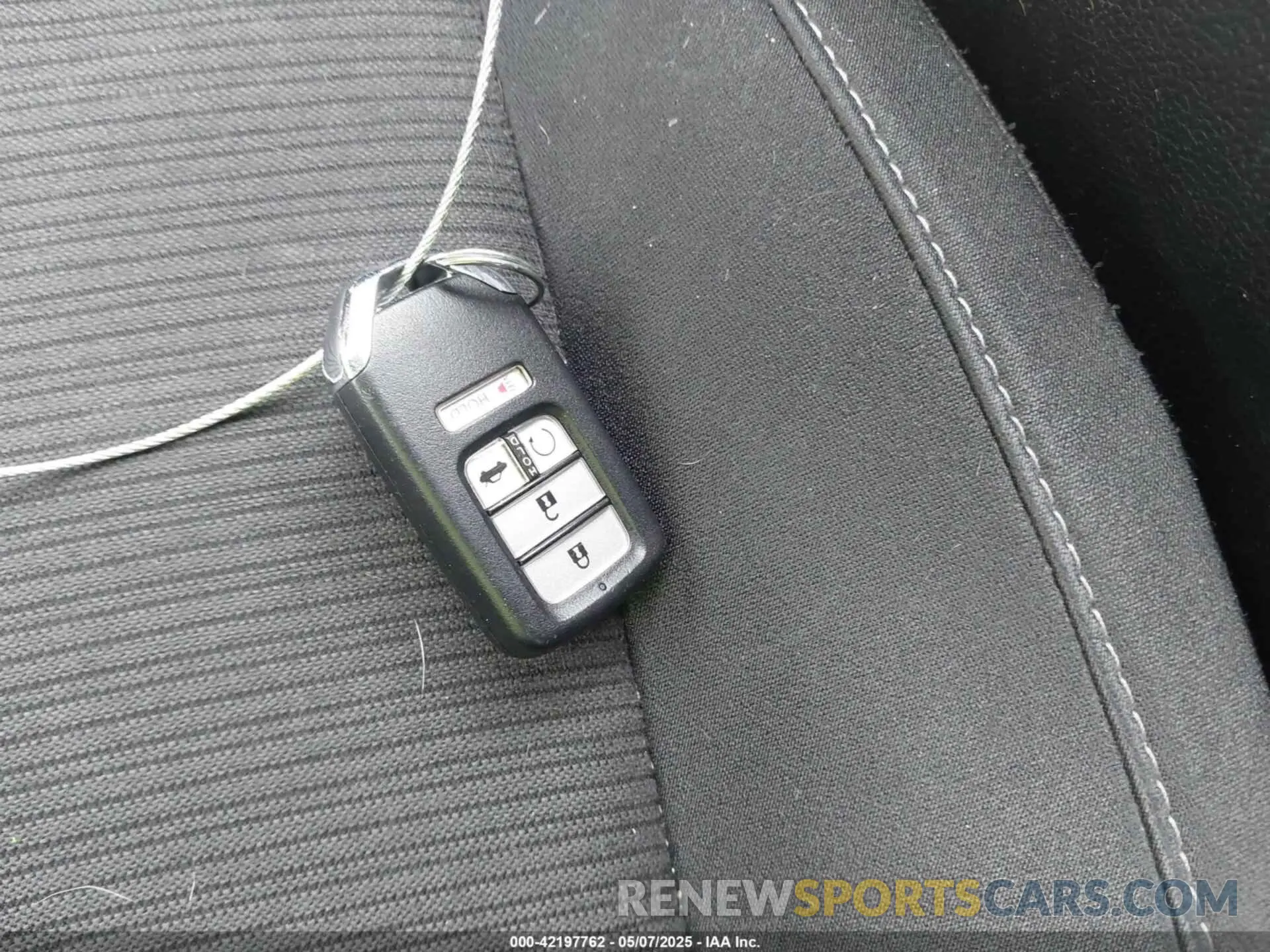 11 Photograph of a damaged car 19XZE4F51NE005788 HONDA INSIGHT 2022