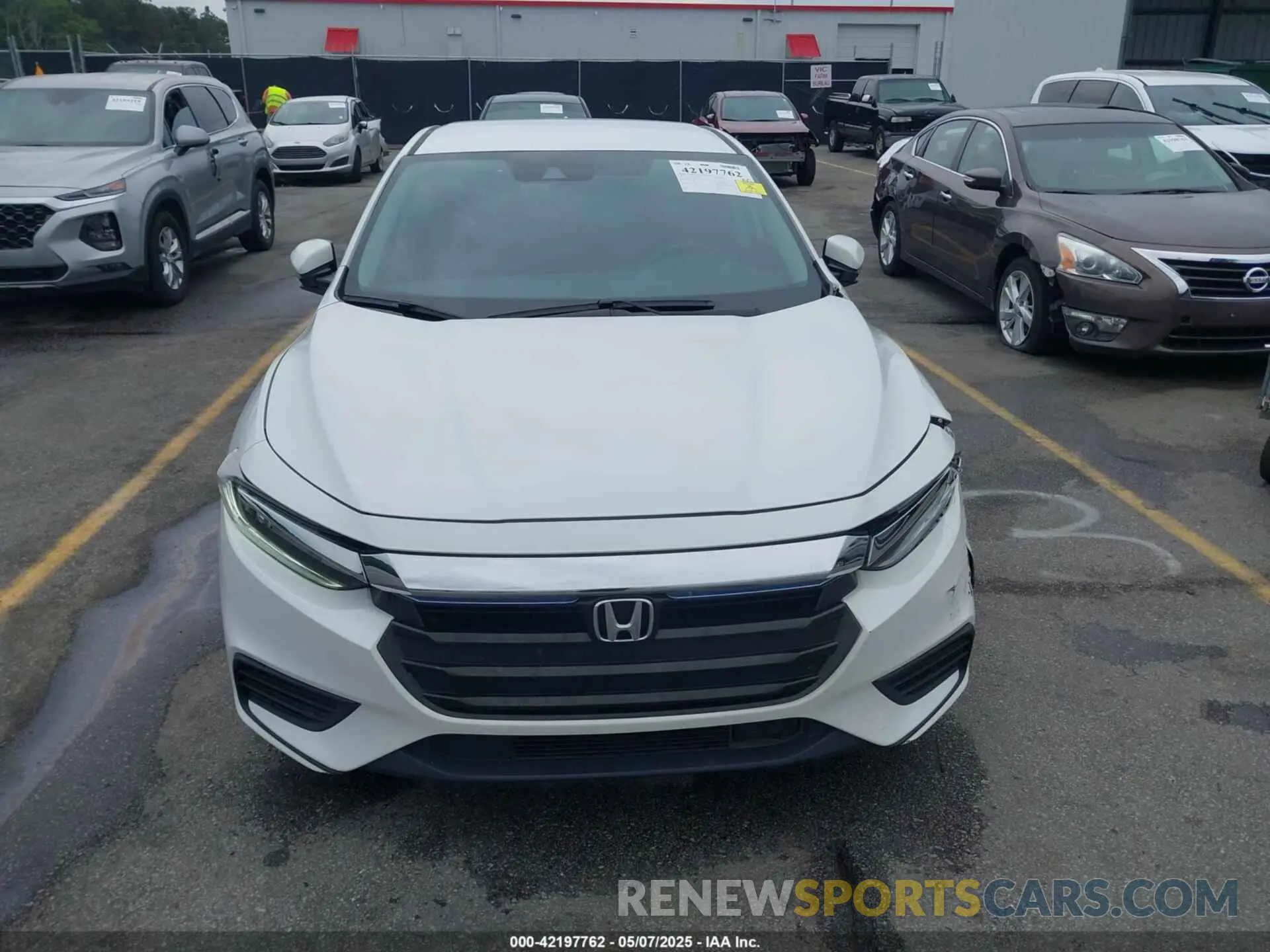 12 Photograph of a damaged car 19XZE4F51NE005788 HONDA INSIGHT 2022