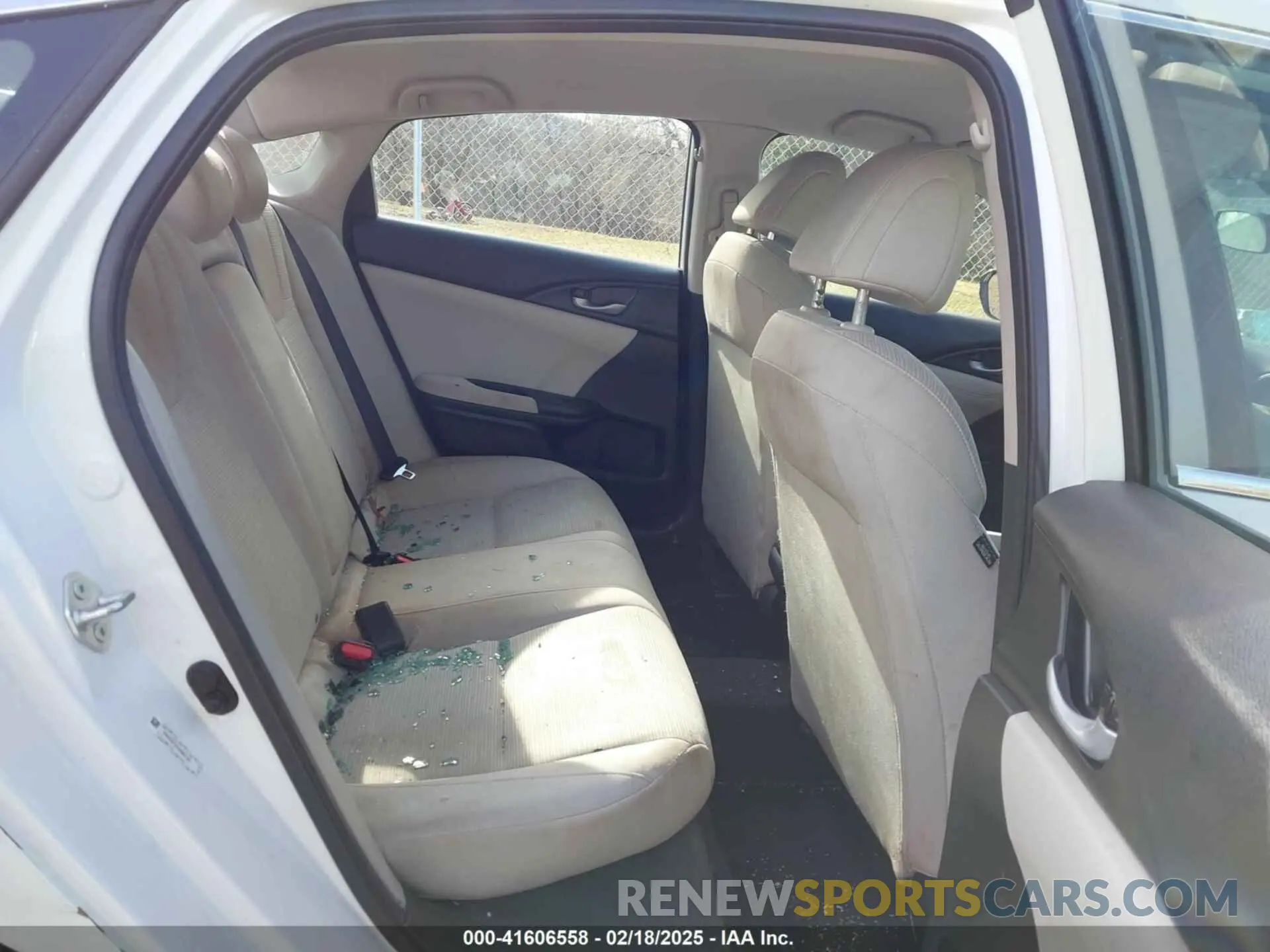 8 Photograph of a damaged car 19XZE4F51NE007167 HONDA INSIGHT 2022