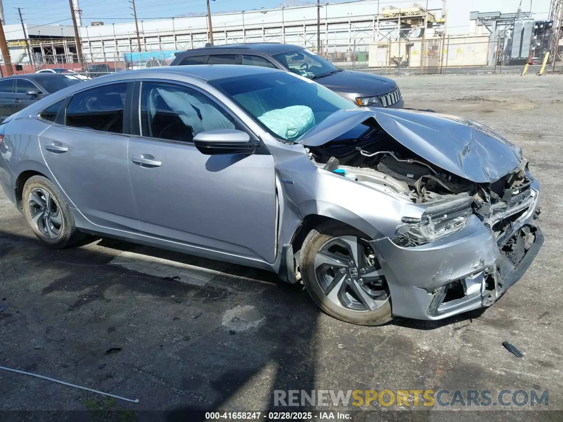 1 Photograph of a damaged car 19XZE4F54NE008068 HONDA INSIGHT 2022