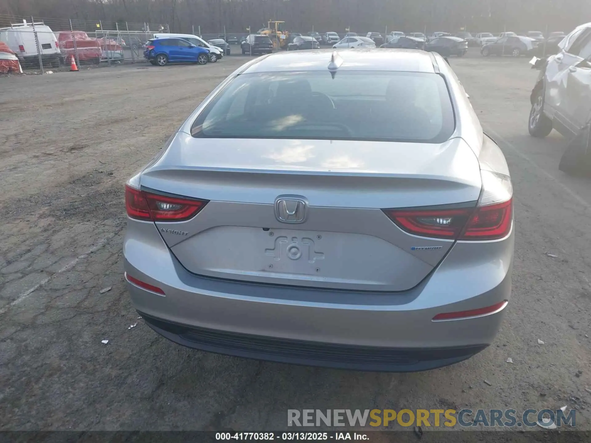 16 Photograph of a damaged car 19XZE4F56NE000425 HONDA INSIGHT 2022