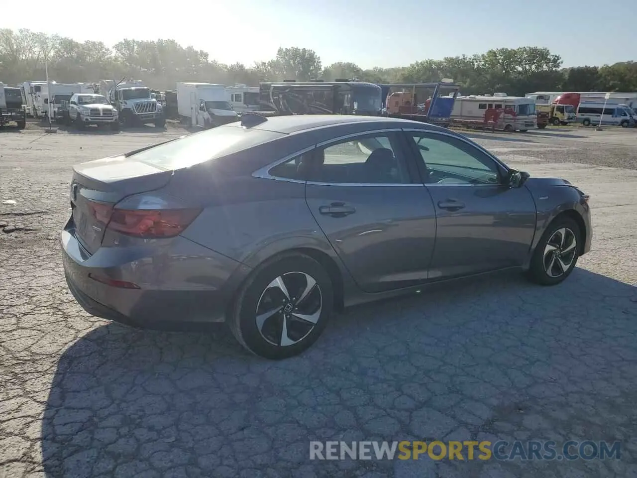 3 Фотография поврежденного автомобиля 19XZE4F58NE006386 HONDA INSIGHT 2022