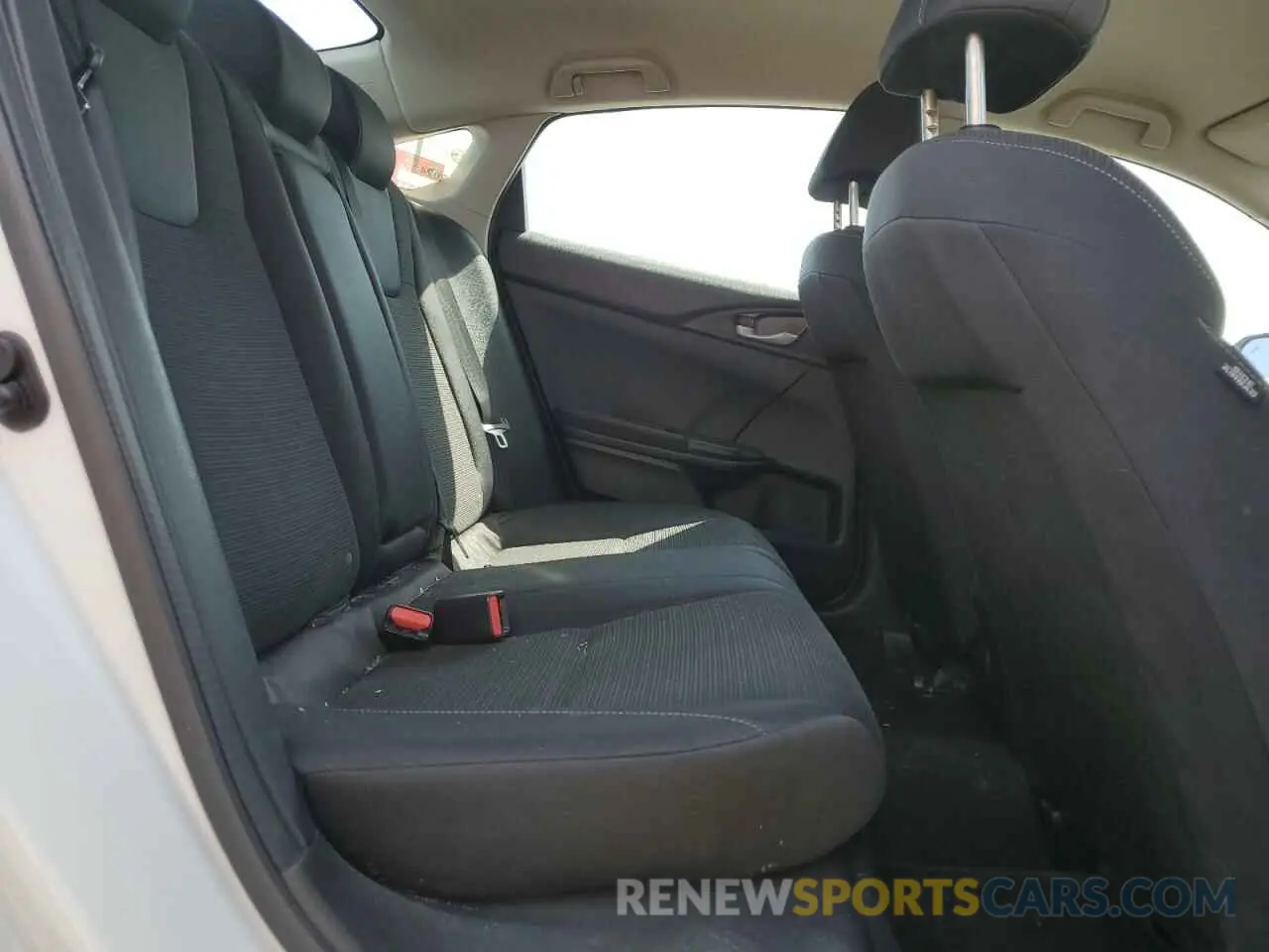 10 Photograph of a damaged car 19XZE4F58NE016724 HONDA INSIGHT 2022
