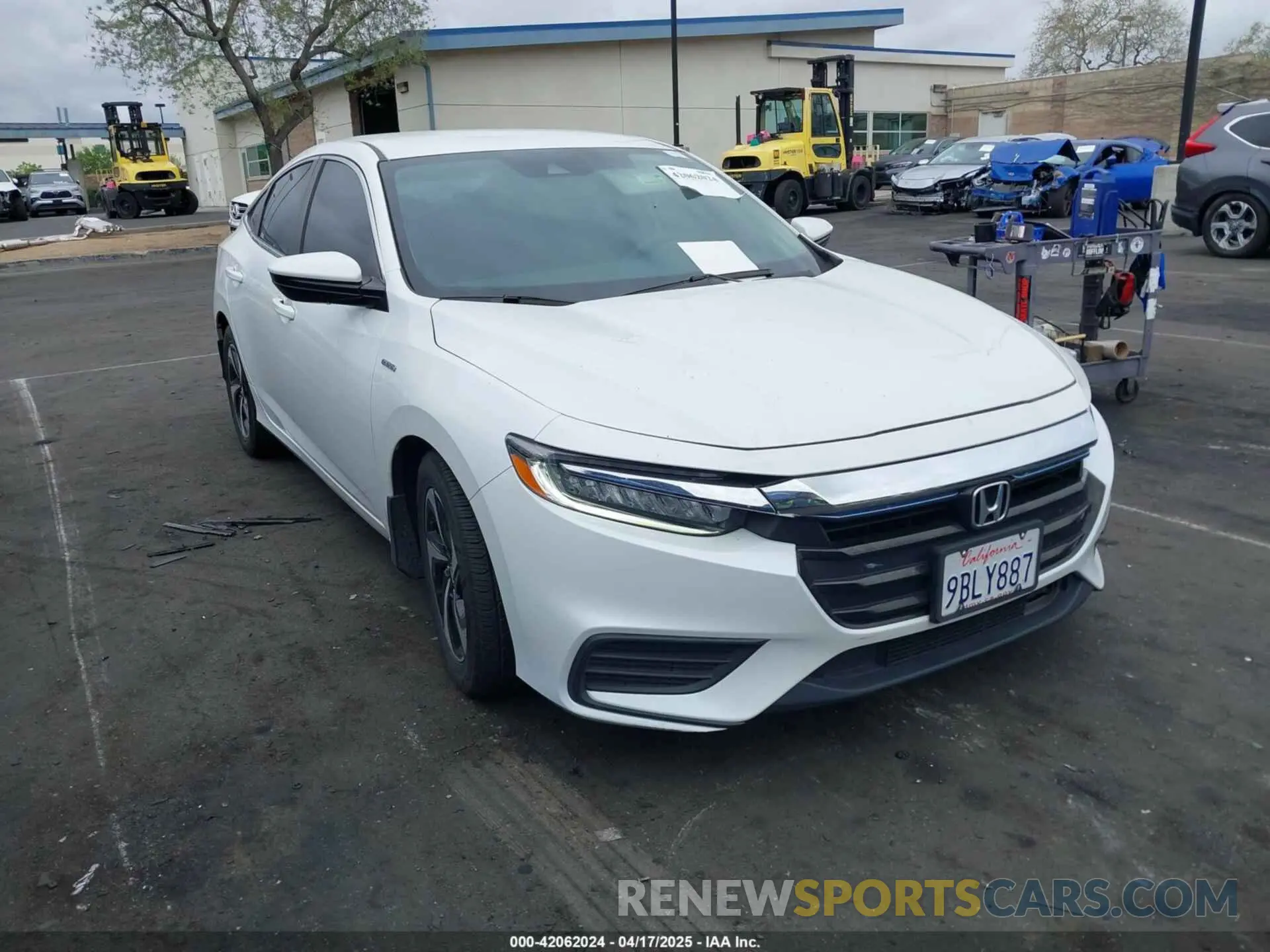 1 Фотография поврежденного автомобиля 19XZE4F59NE012052 HONDA INSIGHT 2022