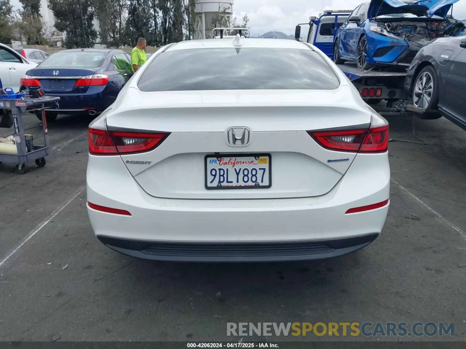 16 Фотография поврежденного автомобиля 19XZE4F59NE012052 HONDA INSIGHT 2022