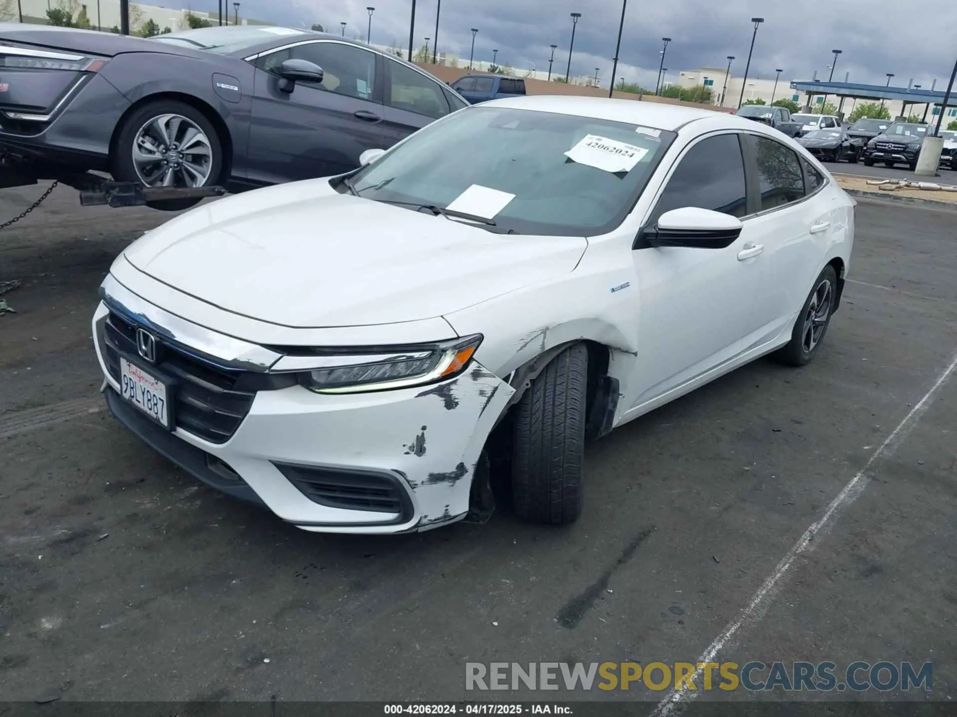 2 Фотография поврежденного автомобиля 19XZE4F59NE012052 HONDA INSIGHT 2022