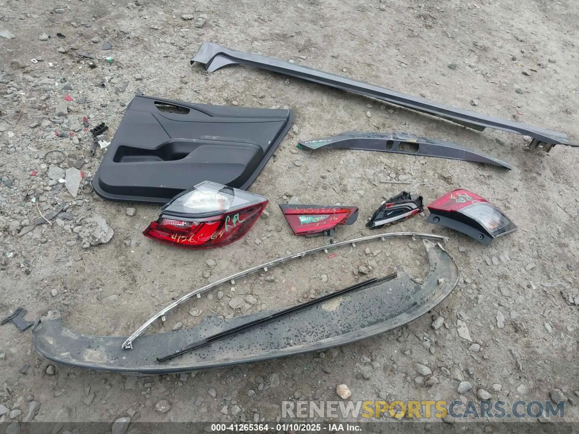 12 Фотография поврежденного автомобиля 19XZE4F90NE005221 HONDA INSIGHT 2022