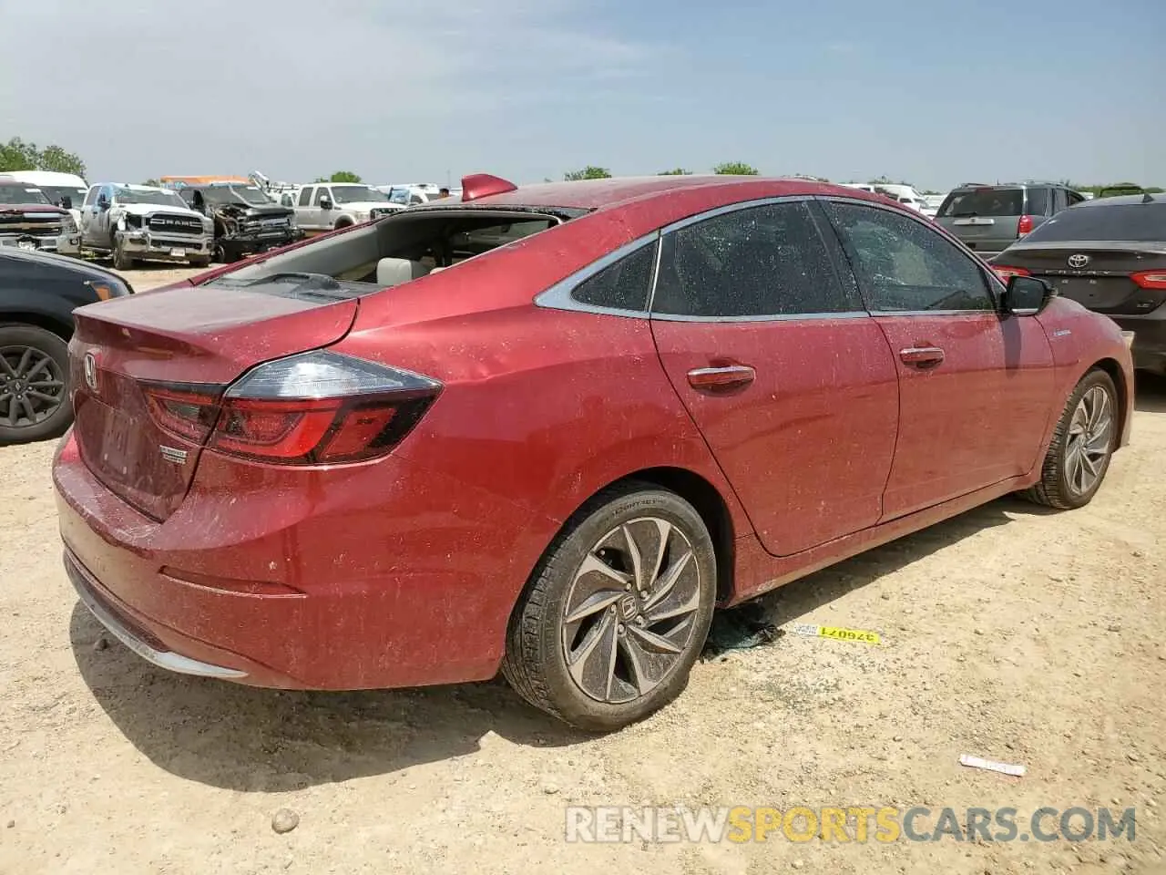3 Photograph of a damaged car 19XZE4F95NE002847 HONDA INSIGHT 2022