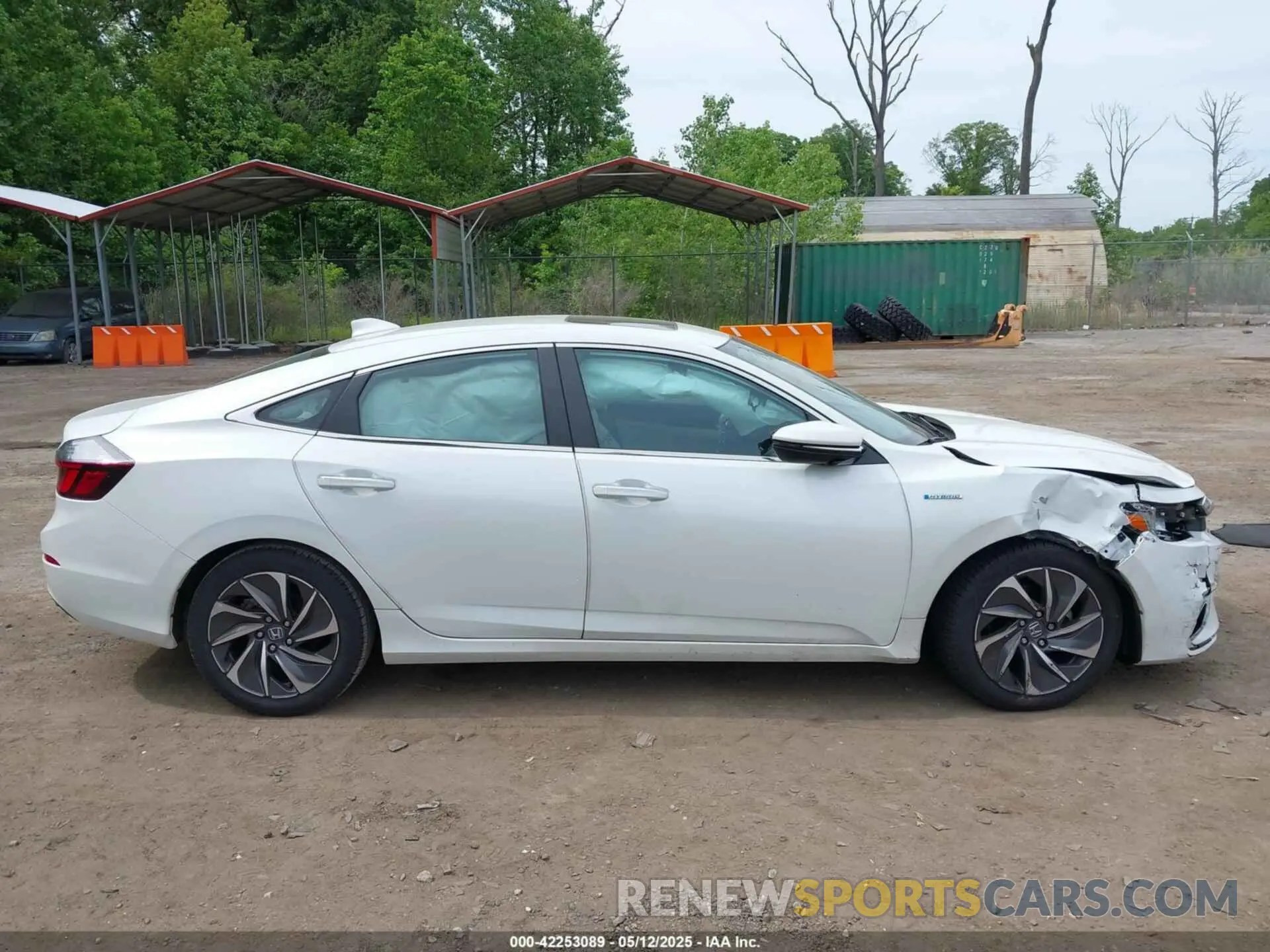 13 Photograph of a damaged car 19XZE4F95NE004694 HONDA INSIGHT 2022