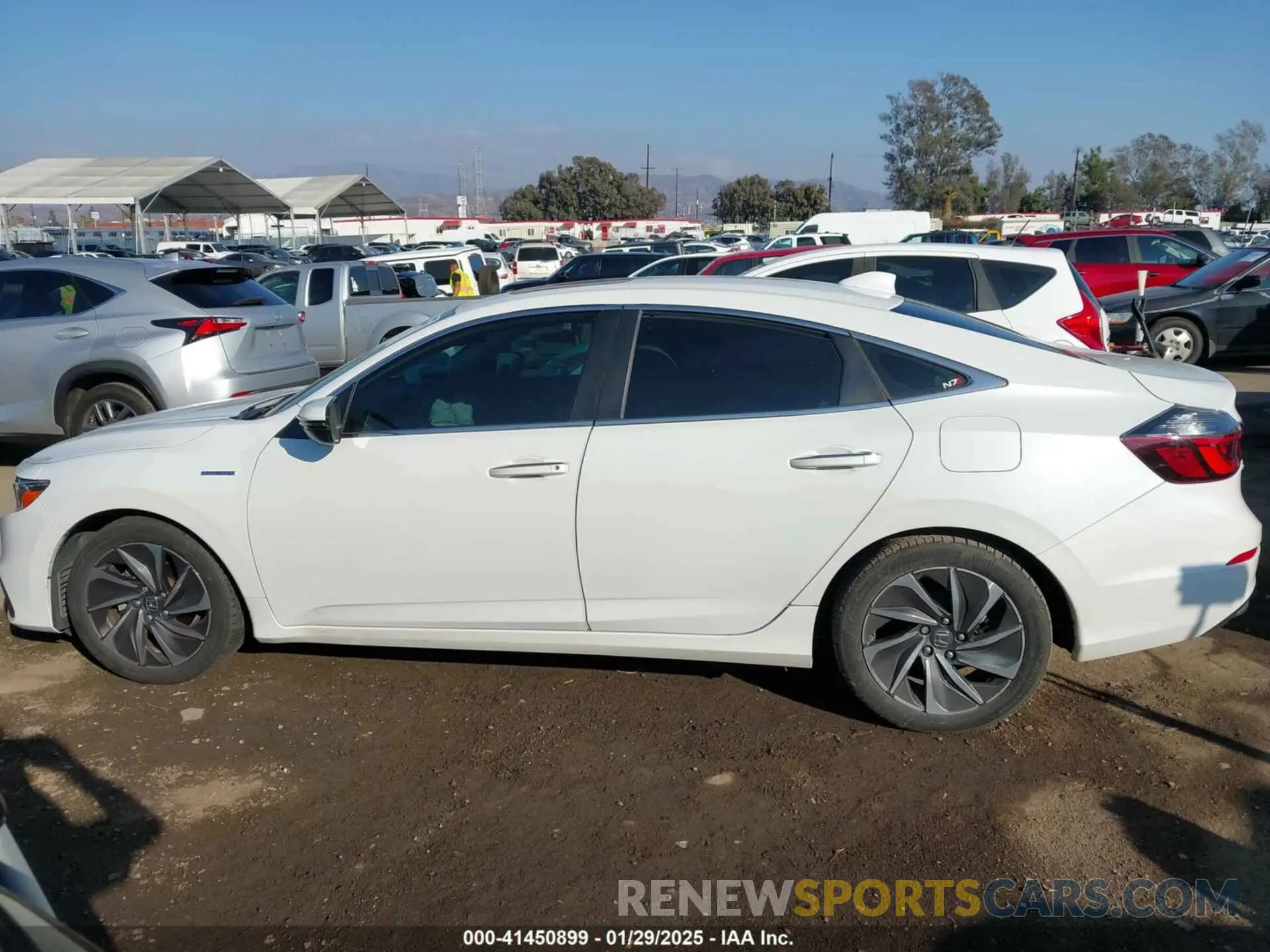 13 Photograph of a damaged car 19XZE4F95NE017767 HONDA INSIGHT 2022