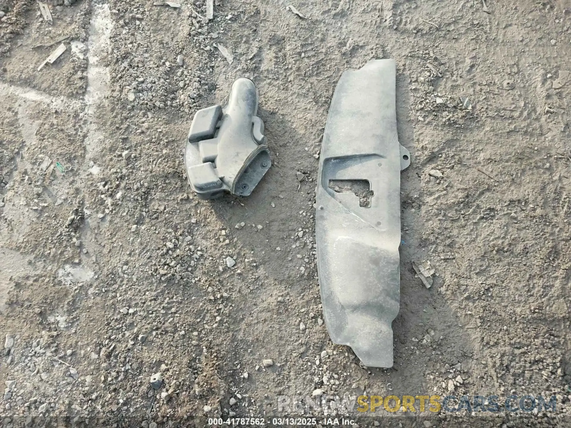12 Photograph of a damaged car 5FNRL6H20KB028201 HONDA ODYSSEY 2019