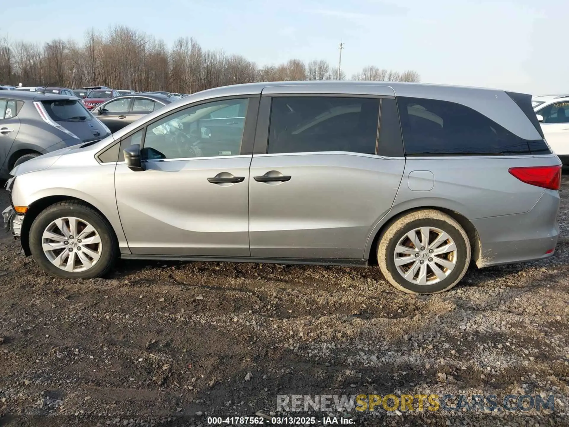 15 Photograph of a damaged car 5FNRL6H20KB028201 HONDA ODYSSEY 2019