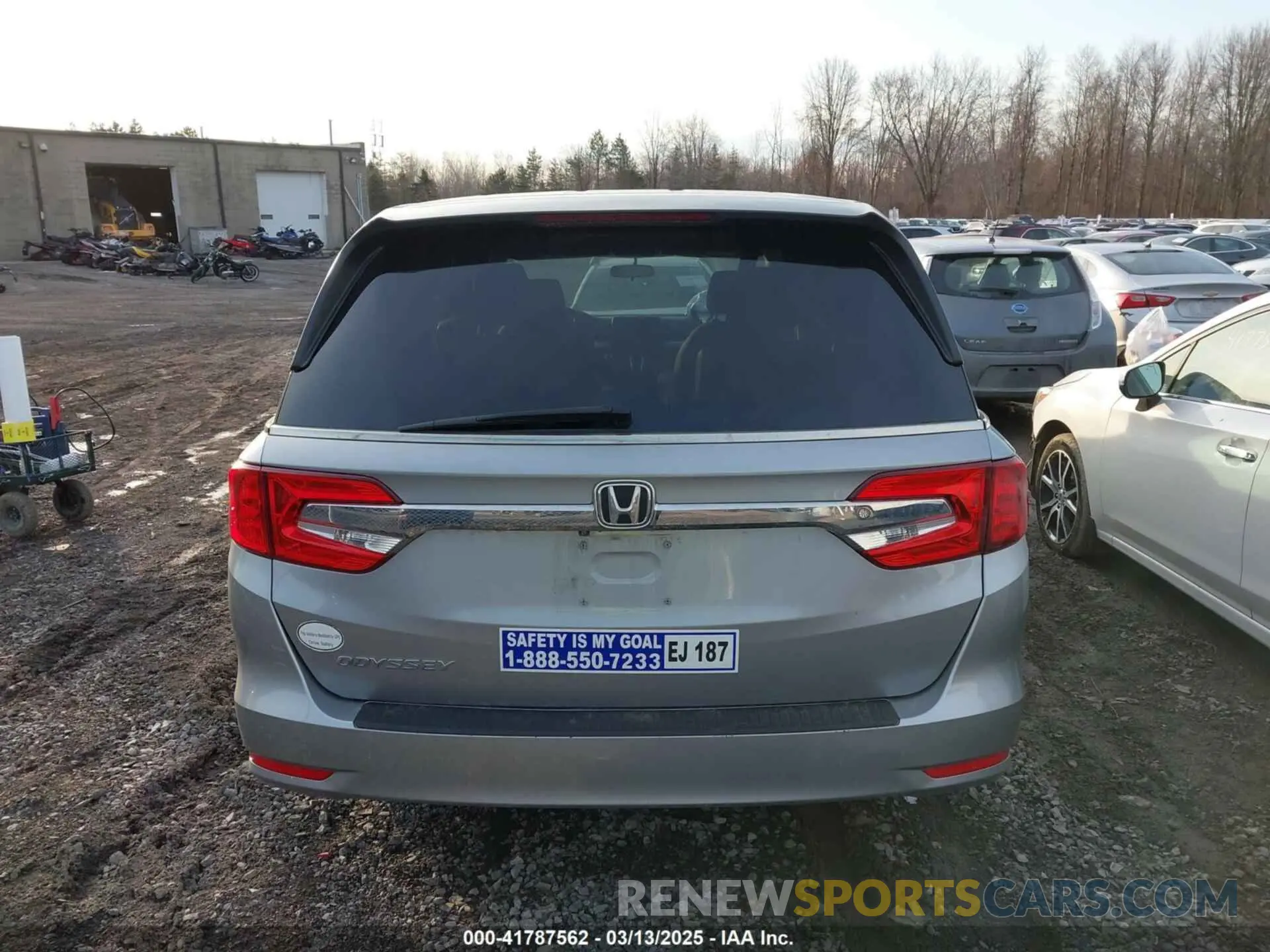 17 Photograph of a damaged car 5FNRL6H20KB028201 HONDA ODYSSEY 2019
