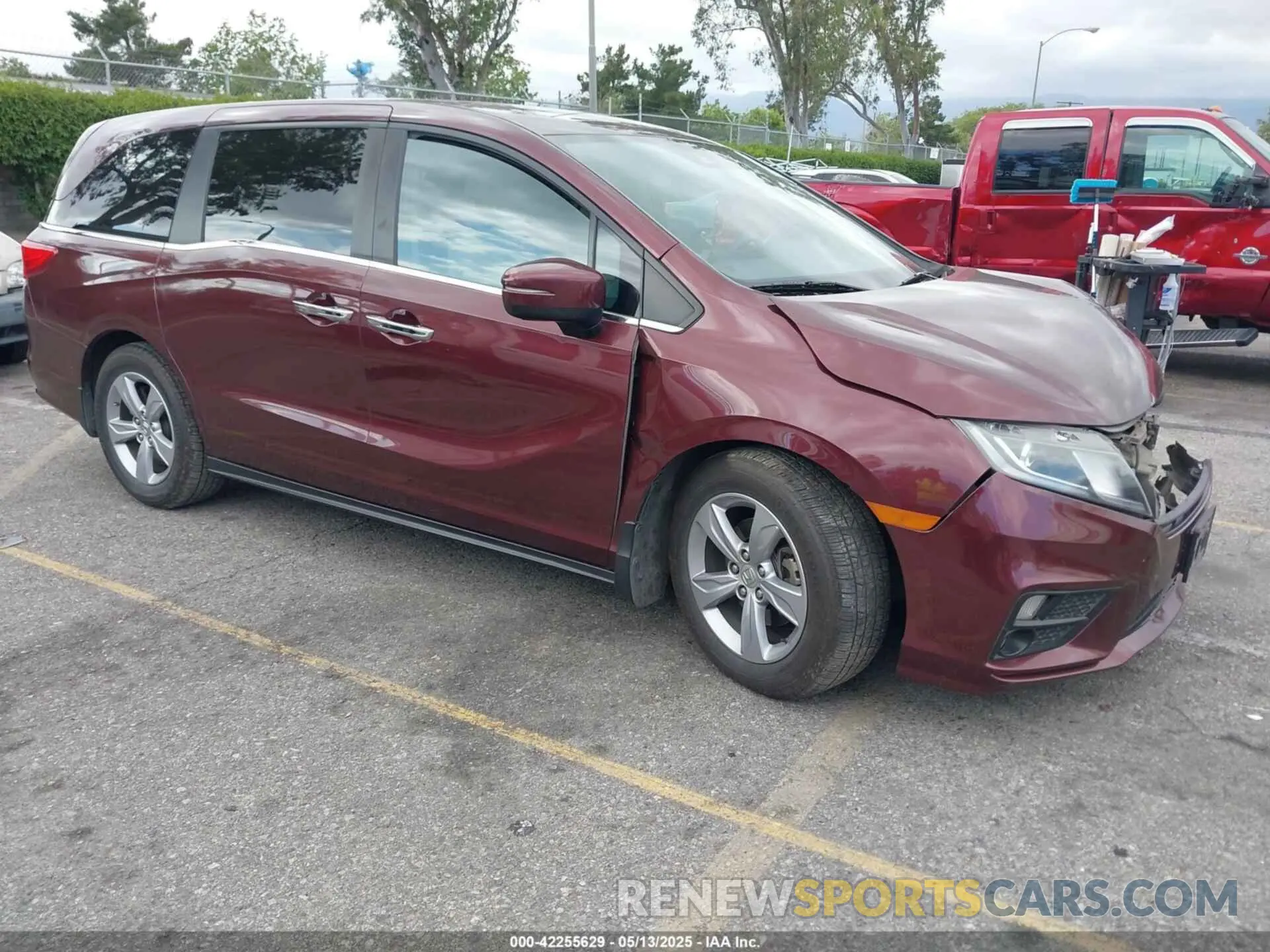 1 Photograph of a damaged car 5FNRL6H53KB046833 HONDA ODYSSEY 2019