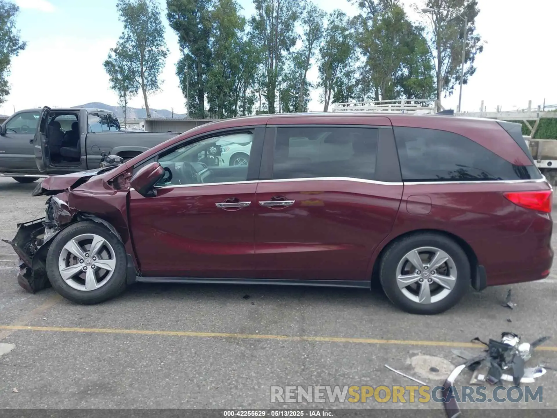 15 Photograph of a damaged car 5FNRL6H53KB046833 HONDA ODYSSEY 2019