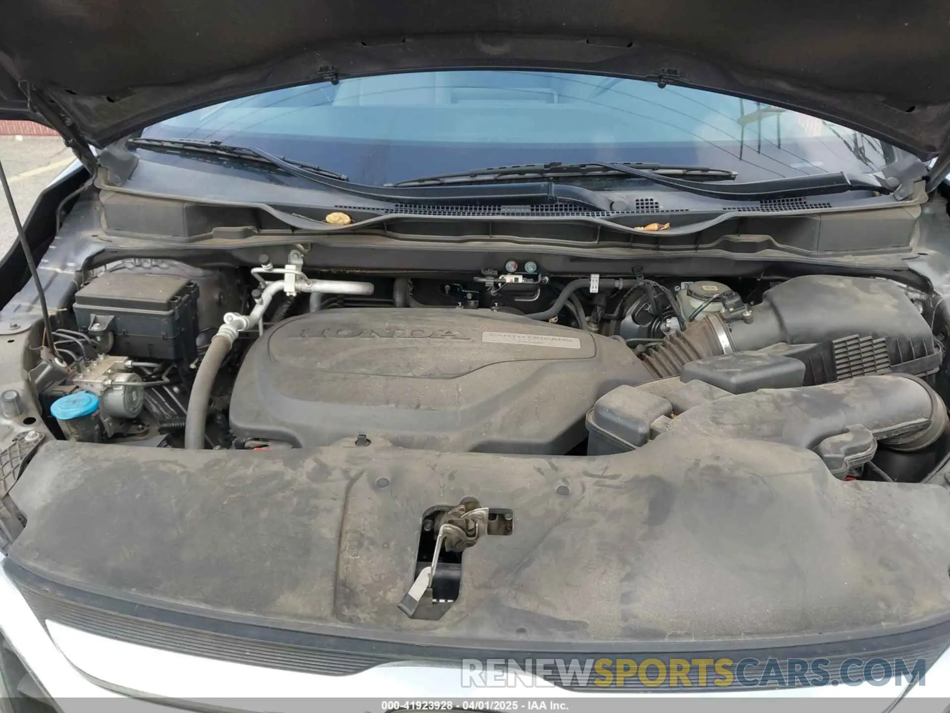 10 Photograph of a damaged car 5FNRL6H56KB069085 HONDA ODYSSEY 2019
