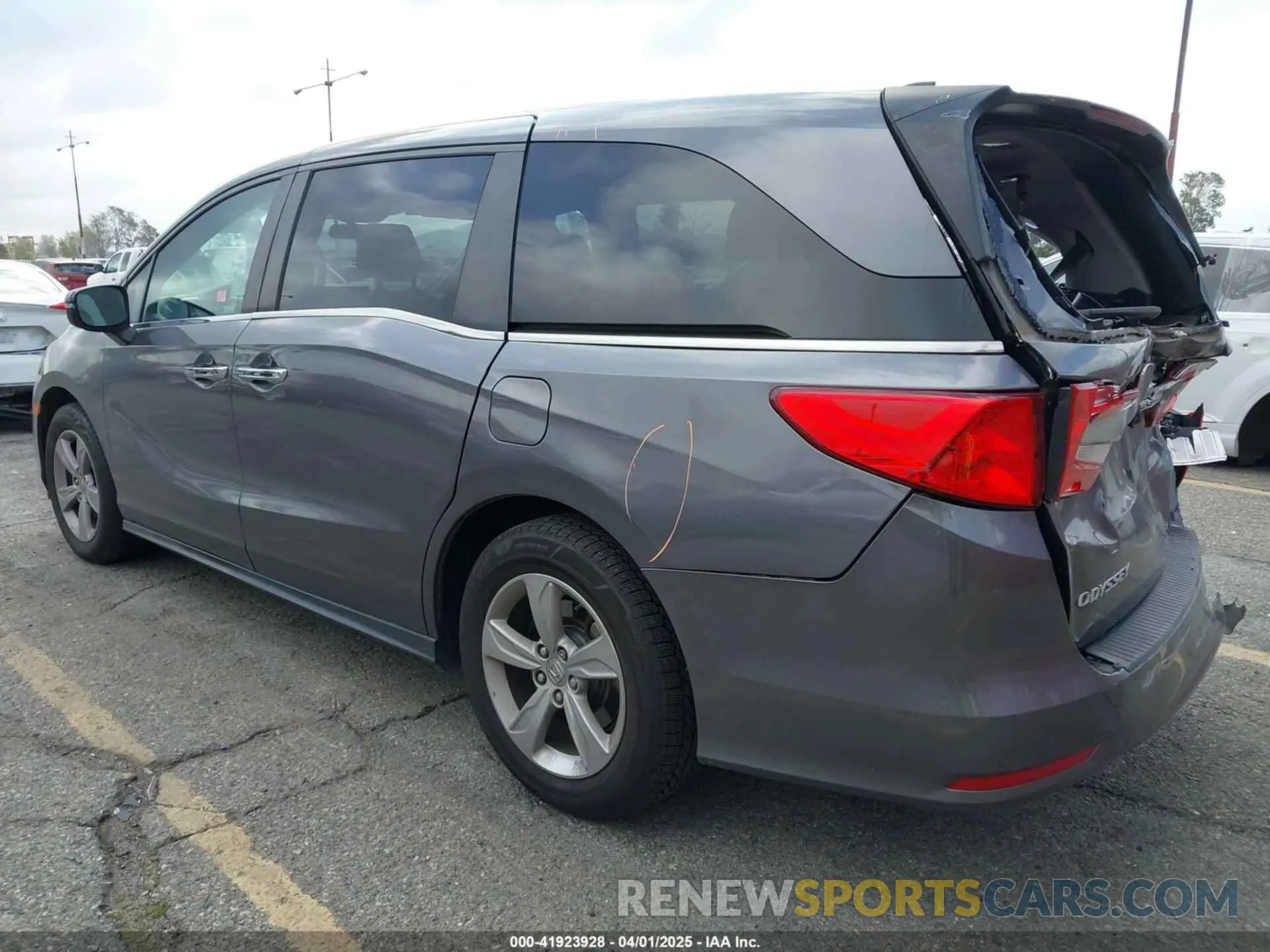 3 Photograph of a damaged car 5FNRL6H56KB069085 HONDA ODYSSEY 2019