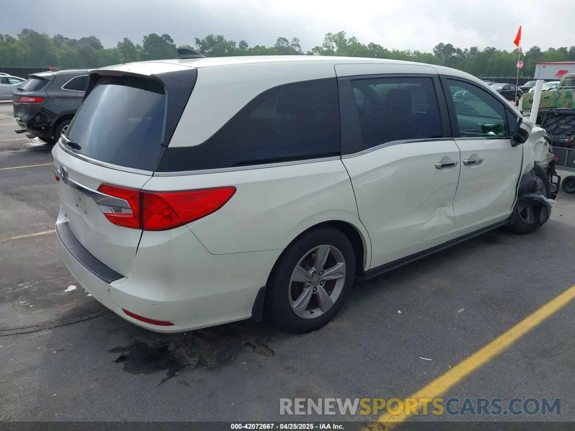 4 Фотография поврежденного автомобиля 5FNRL6H70KB083596 HONDA ODYSSEY 2019