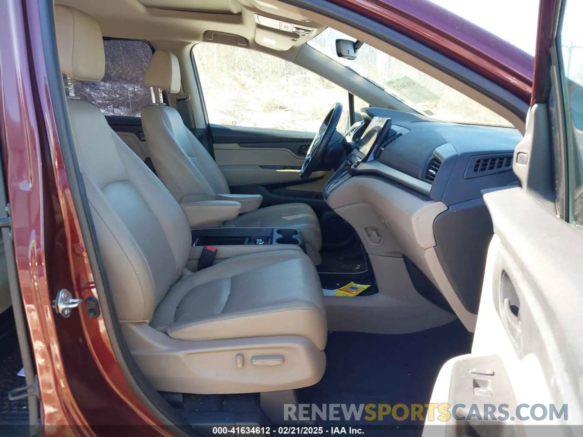5 Photograph of a damaged car 5FNRL6H71KB011113 HONDA ODYSSEY 2019