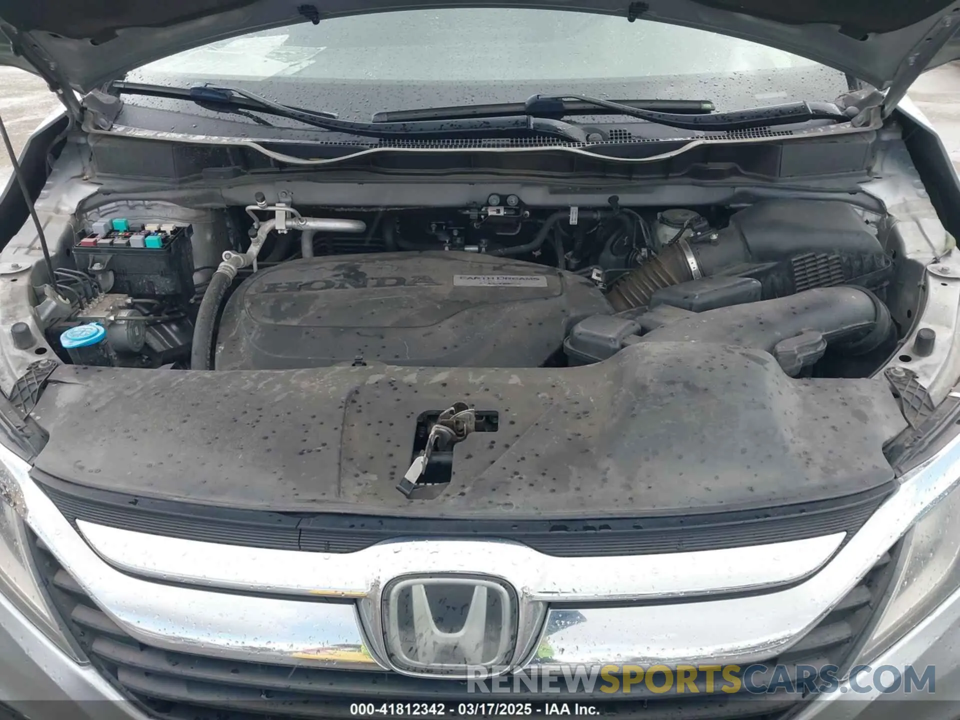 10 Photograph of a damaged car 5FNRL6H71KB043172 HONDA ODYSSEY 2019