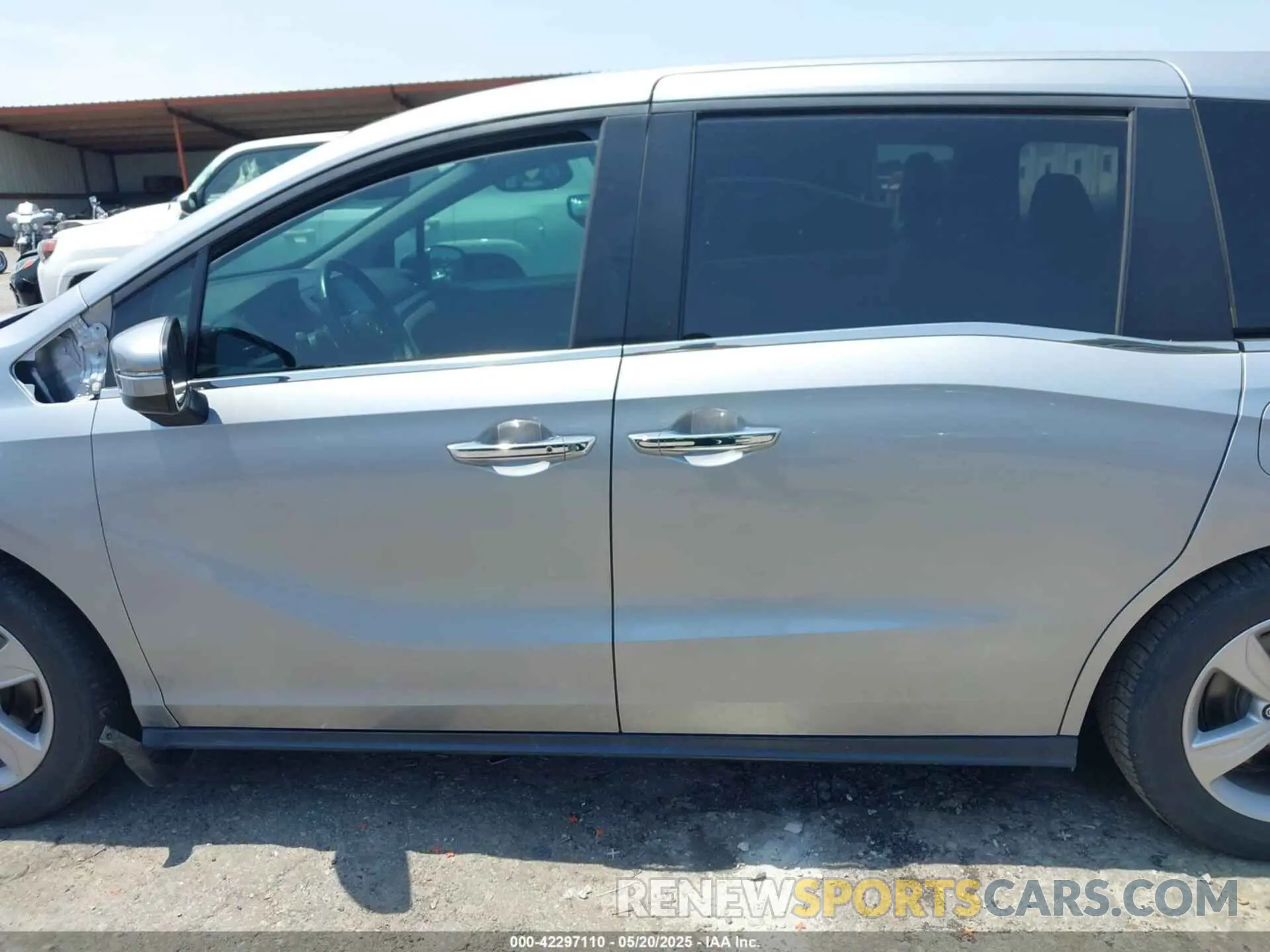 15 Photograph of a damaged car 5FNRL6H72KB083499 HONDA ODYSSEY 2019