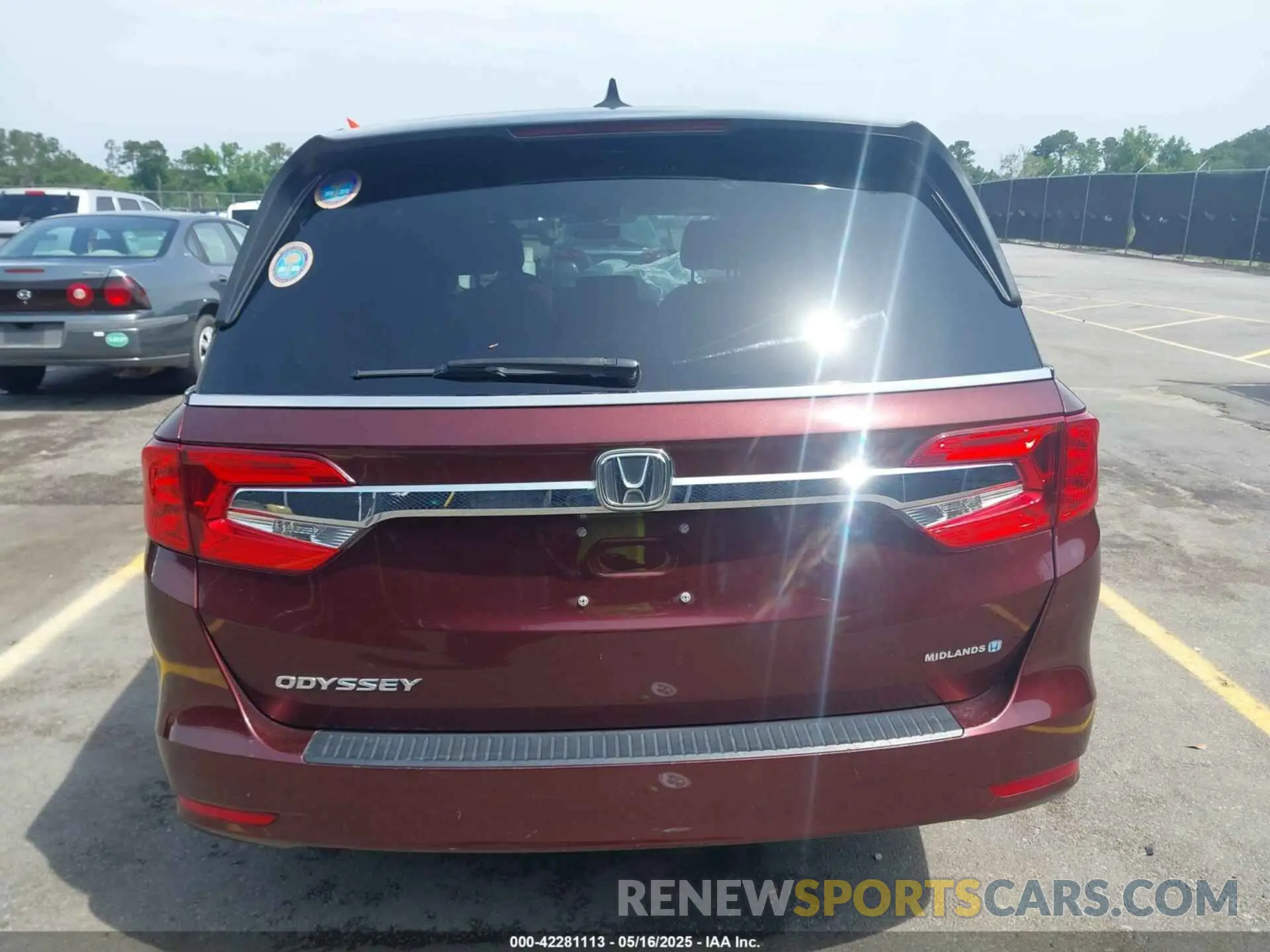 15 Photograph of a damaged car 5FNRL6H73KB050592 HONDA ODYSSEY 2019