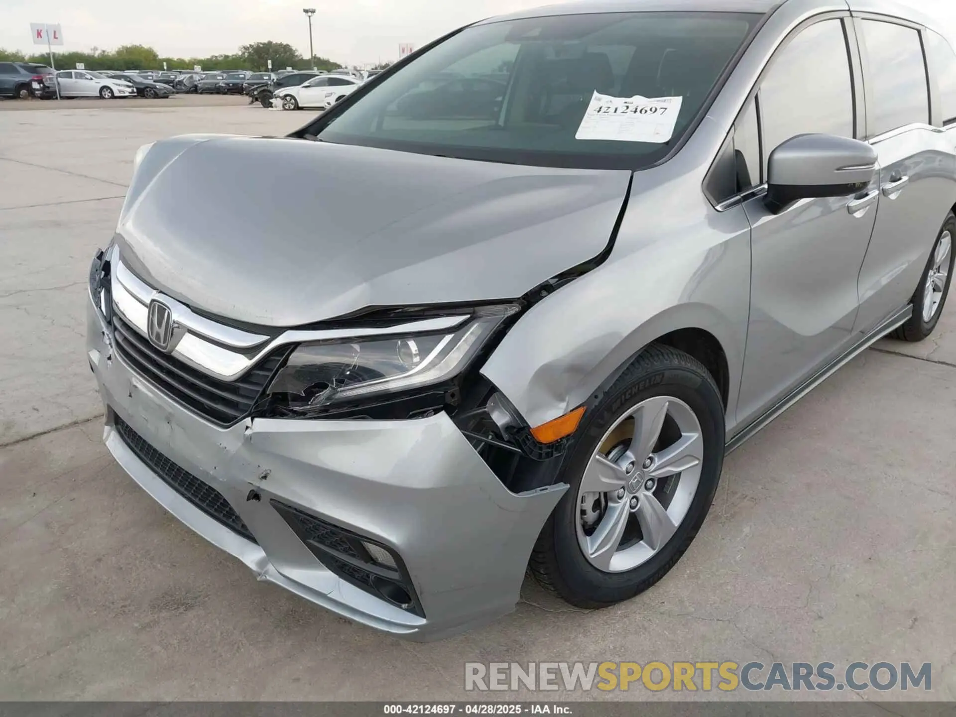 6 Photograph of a damaged car 5FNRL6H73KB130068 HONDA ODYSSEY 2019