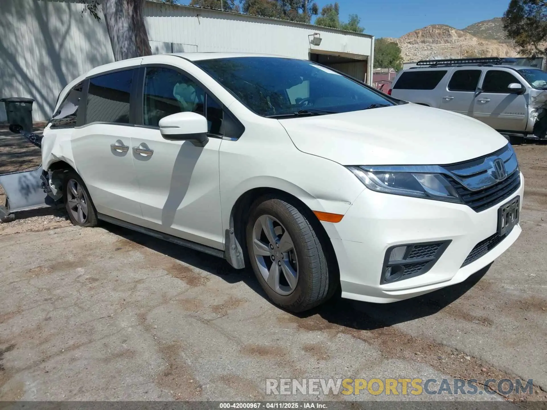 1 Фотография поврежденного автомобиля 5FNRL6H76KB066365 HONDA ODYSSEY 2019