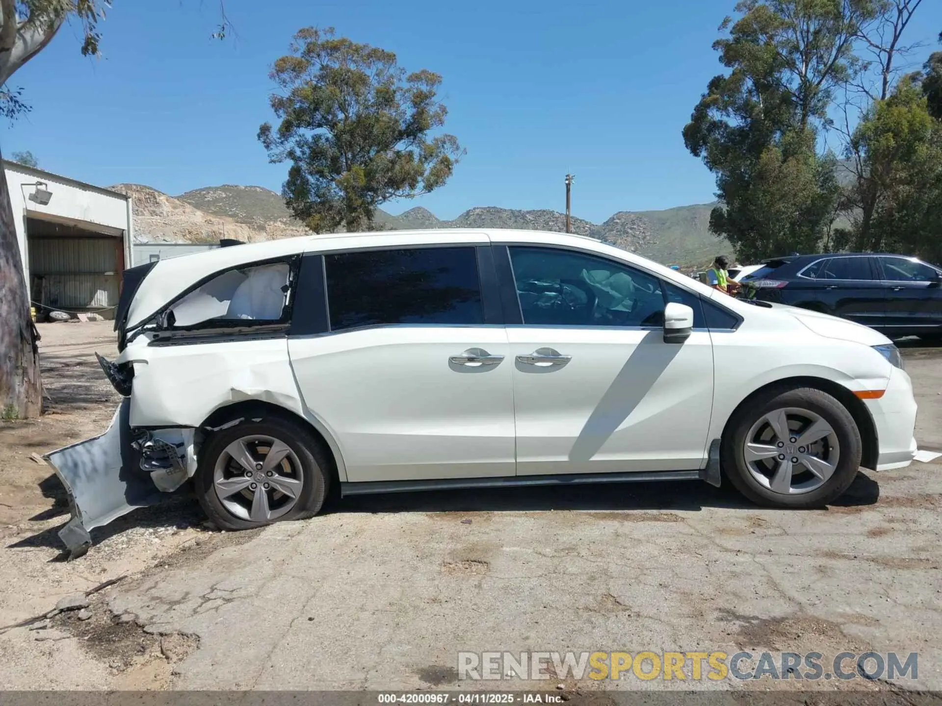 12 Фотография поврежденного автомобиля 5FNRL6H76KB066365 HONDA ODYSSEY 2019