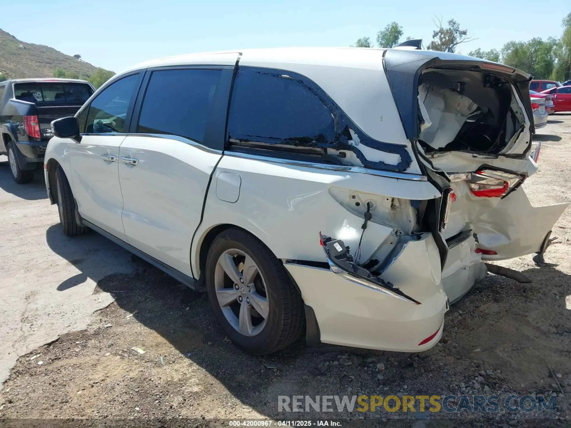 3 Фотография поврежденного автомобиля 5FNRL6H76KB066365 HONDA ODYSSEY 2019