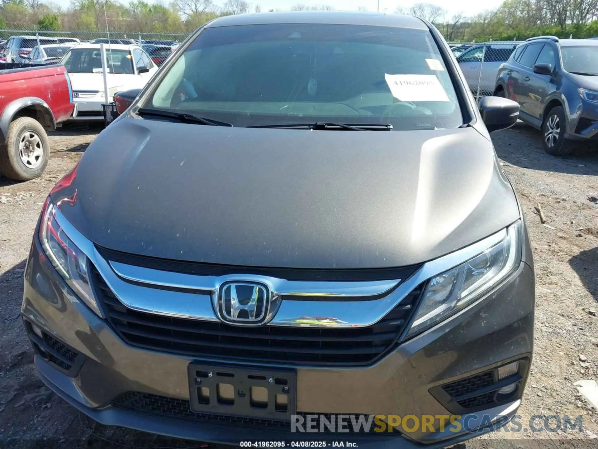 12 Photograph of a damaged car 5FNRL6H78KB115260 HONDA ODYSSEY 2019